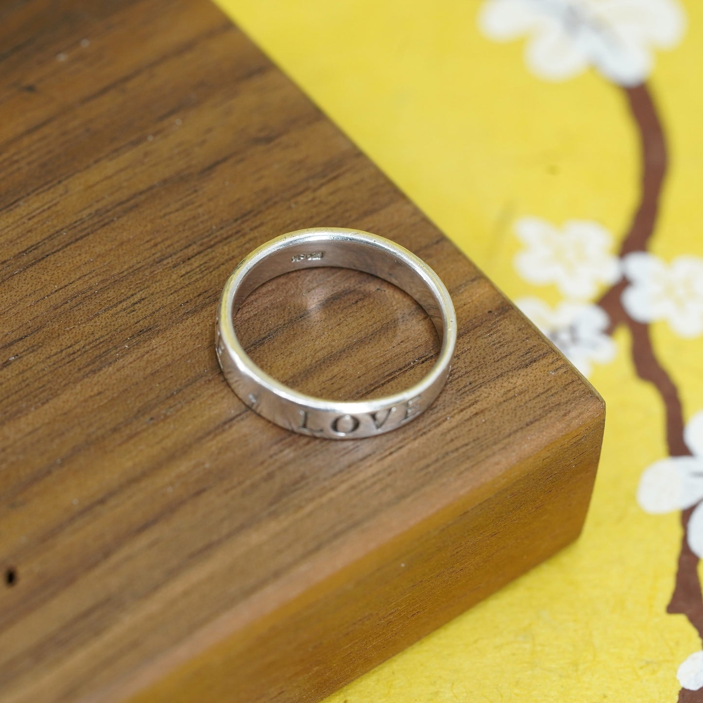 Size 7.5, Sterling silver inspirational ring, 925 quote band “live love laugh