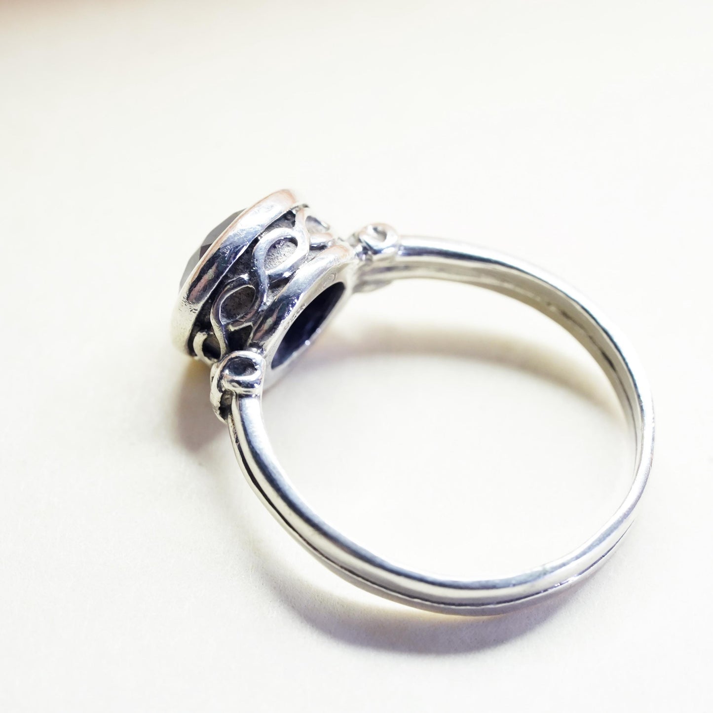 Size 7.5, vintage Sterling silver handmade ring, 925 band with round amethyst
