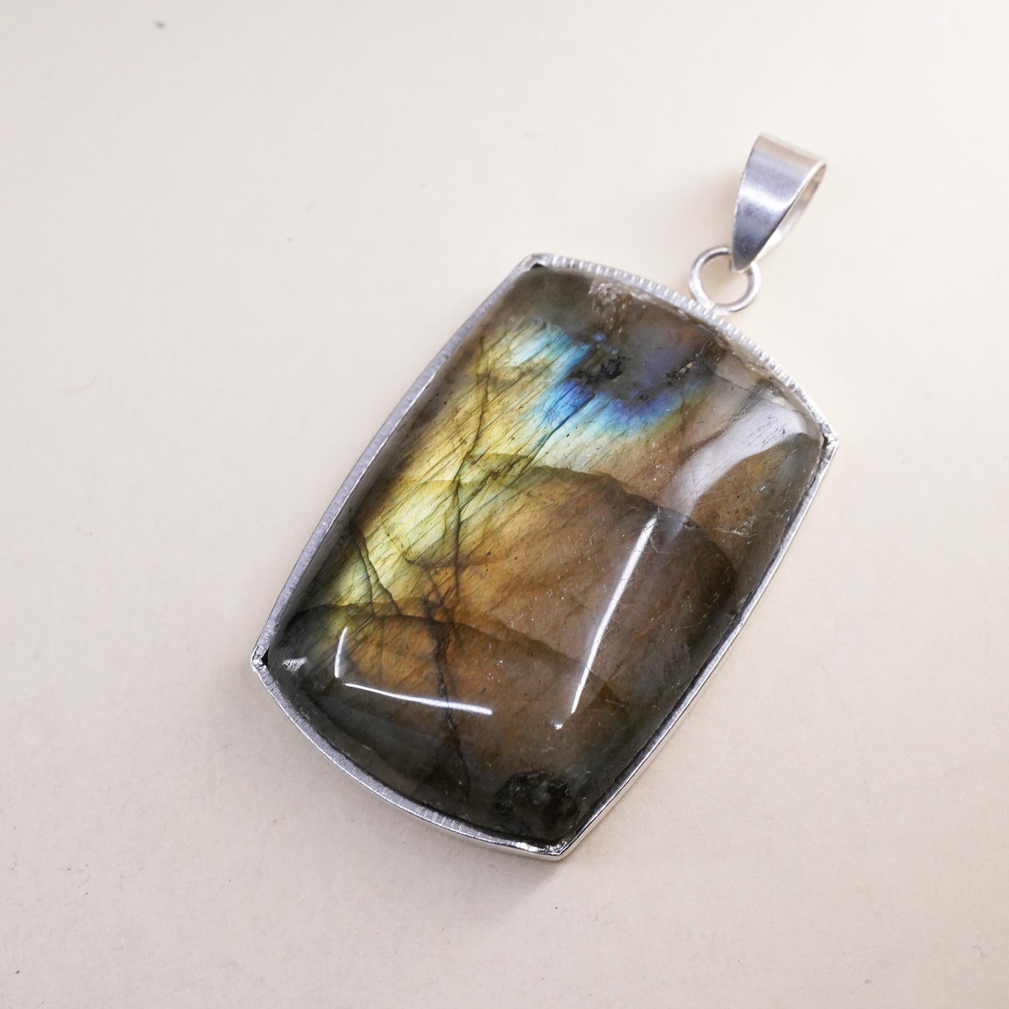 Vintage Sterling 925 silver handmade pendant with rectangular labradorite