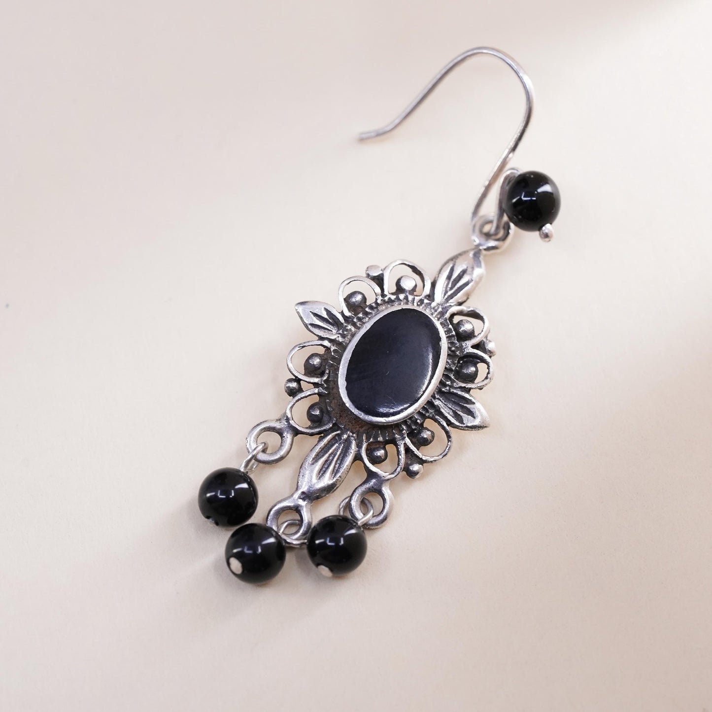 Vintage handmade single 1 earring. Sterling 925 silver dangle with onyx beads