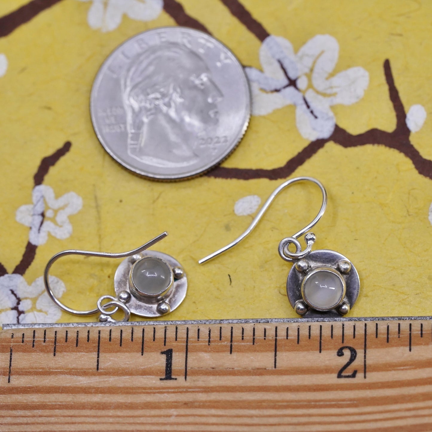 Vintage Sterling 925 silver handmade earrings with white cat's eye beads