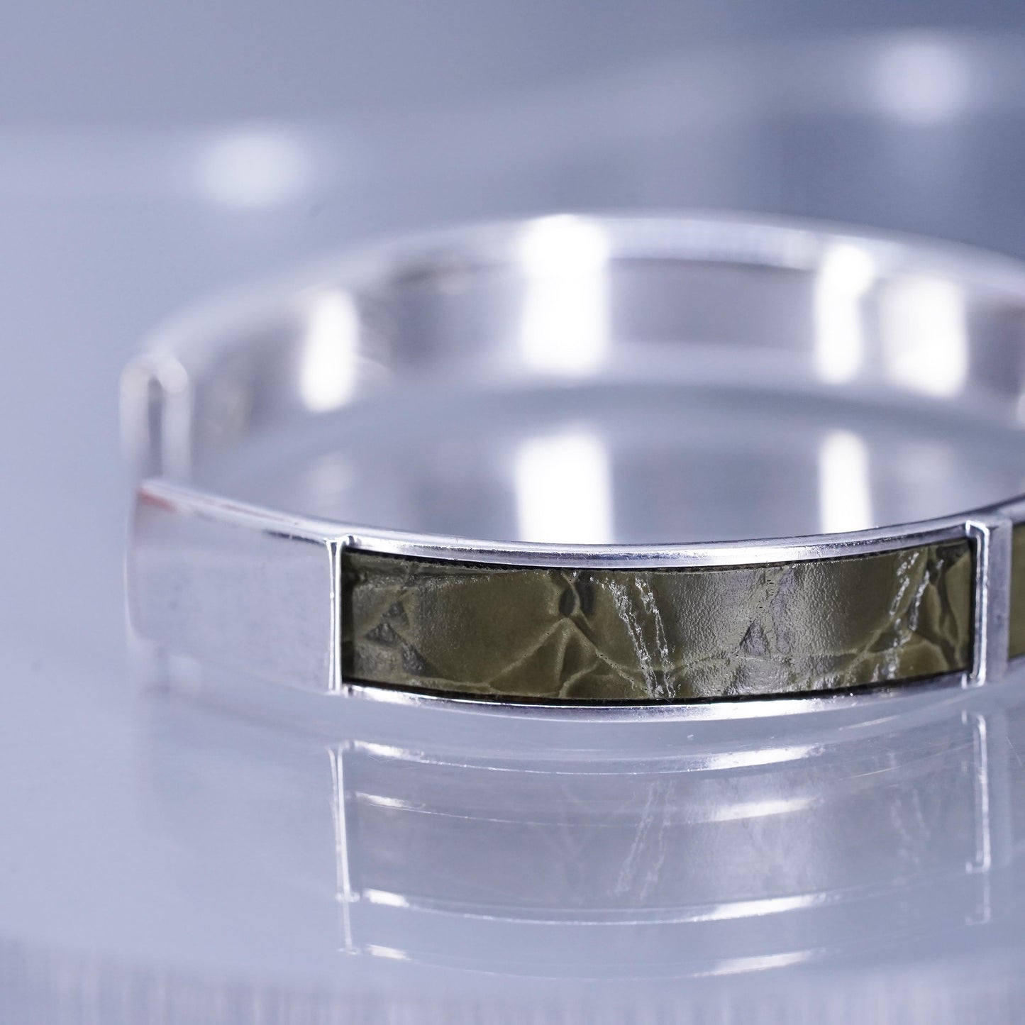 6.75”, Vintage Italian Sterling 925 silver bracelet, green leather inlay cuff