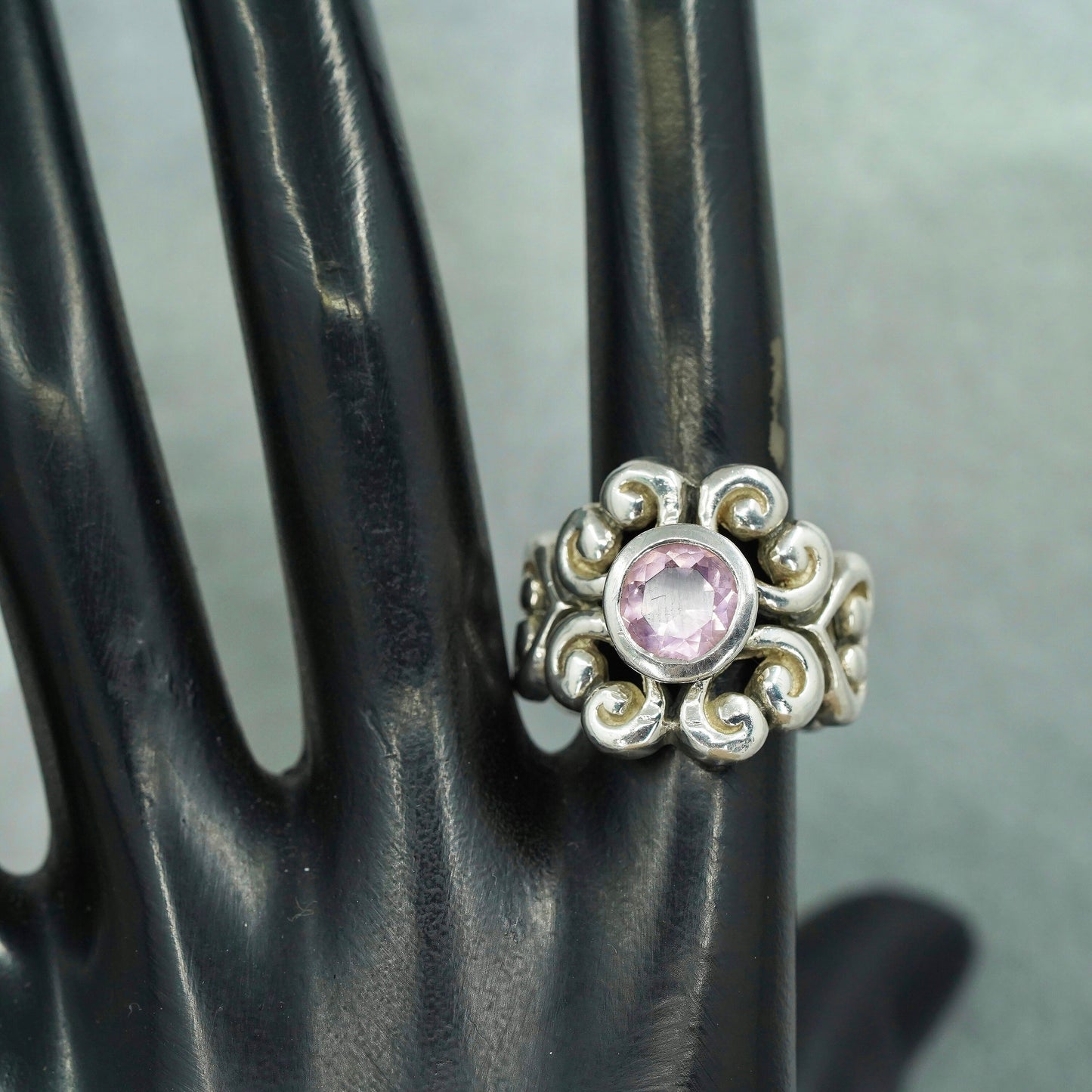 Size 7, VTG Barse Sterling 925 silver ring, filigree swirly band with pink cz