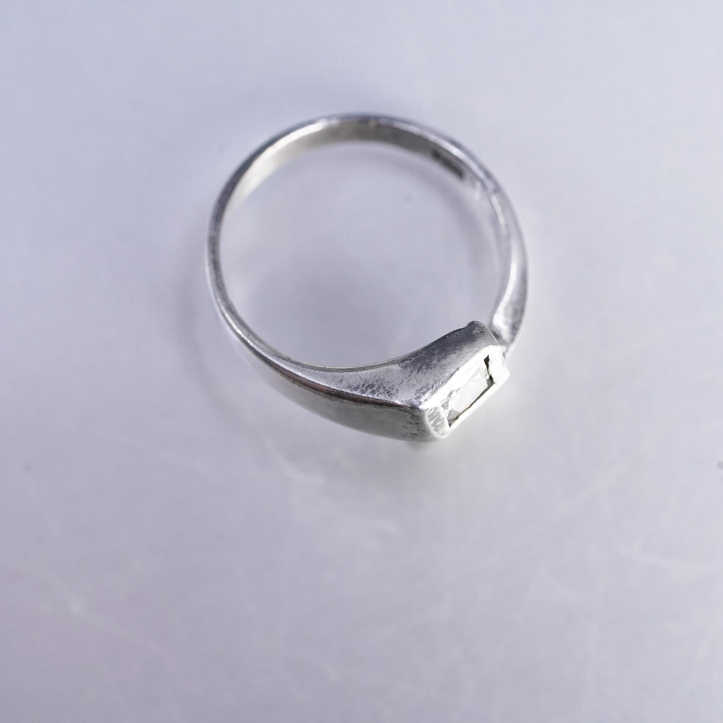 Size 6, vintage Sterling 925 silver handmade band ring with square Cz
