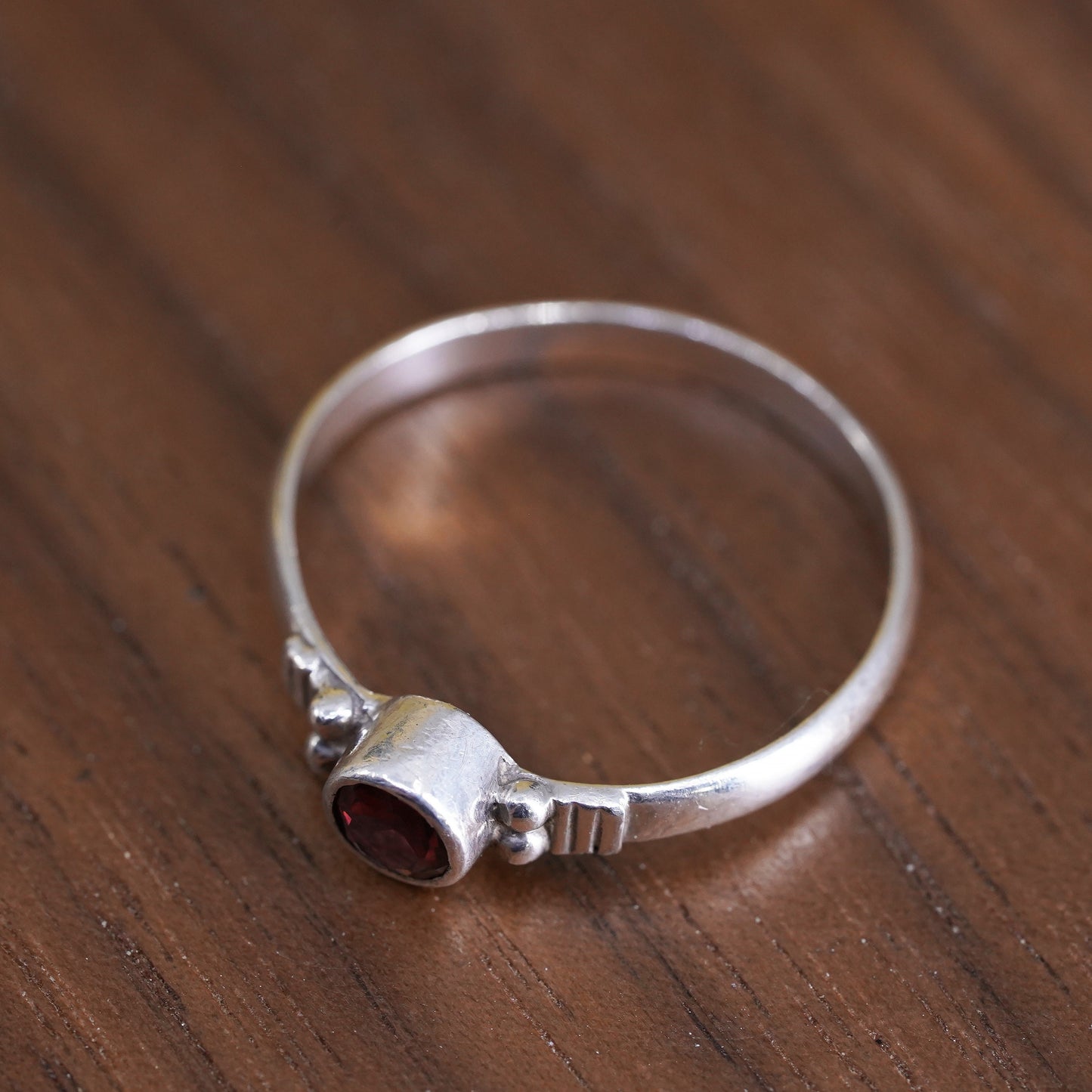 Size 7, vintage Sterling 925 silver stackable ring with ruby