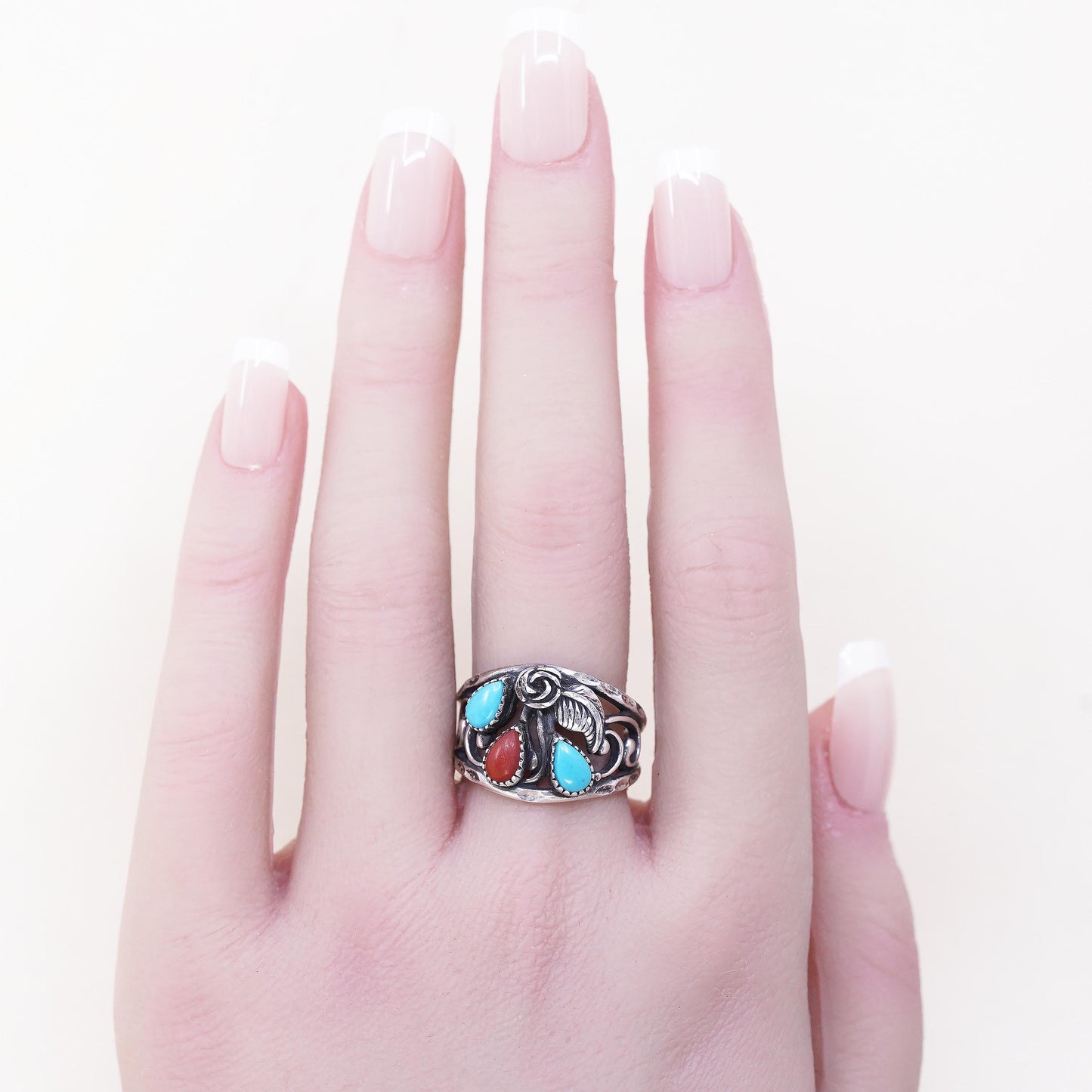 Size 8, VTG Wheeler Jewelry Co. 925 Sterling Silver Turquoise Coral Floral Ring