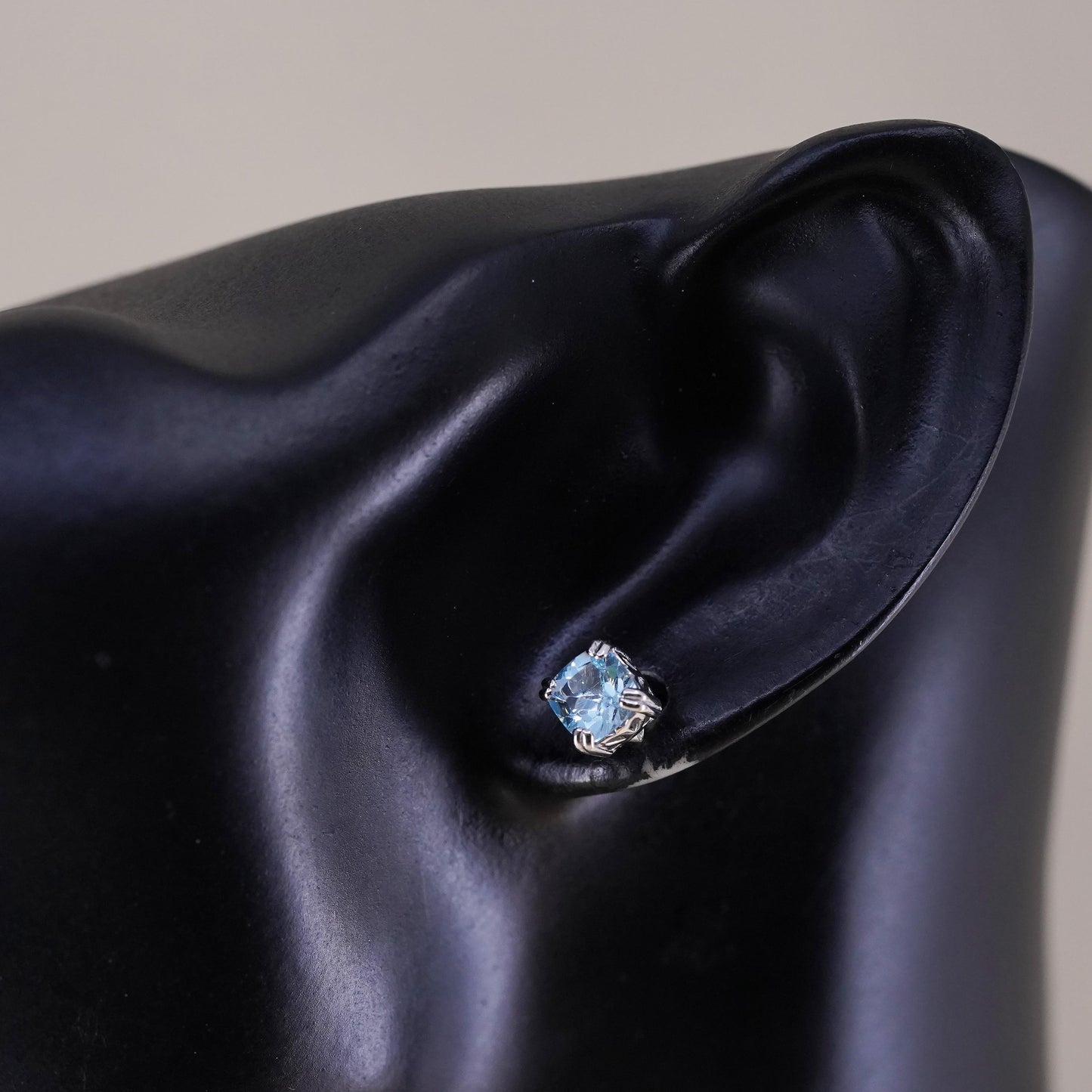 vintage Sterling 925 silver studs earrings with blue crystal