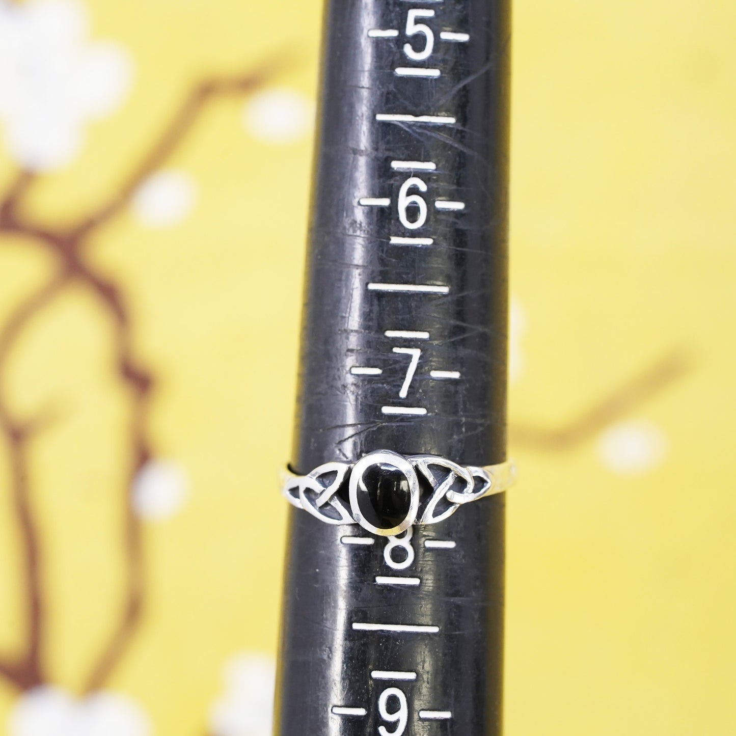 Size 7.5, vintage Sterling 925 silver handmade ring with oval onyx