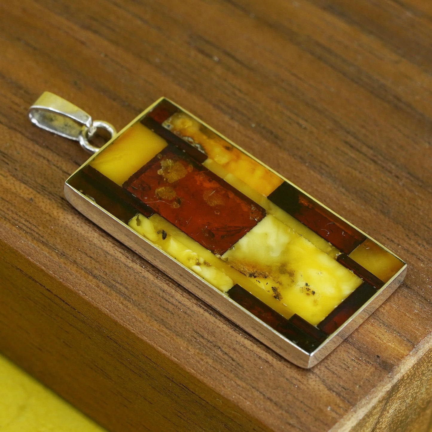 Vintage mexico Sterling 925 silver handmade pendant with Amber and cable around