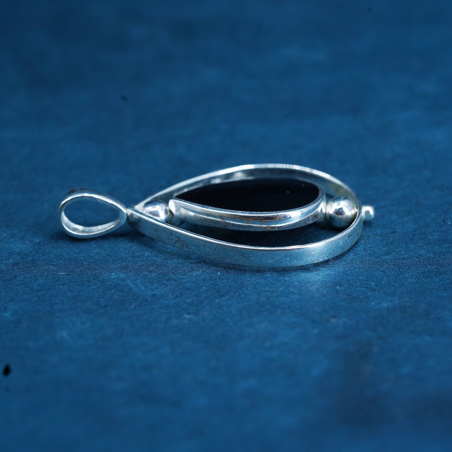 Vintage Sterling 925 silver handmade teardrop pendant with onyx
