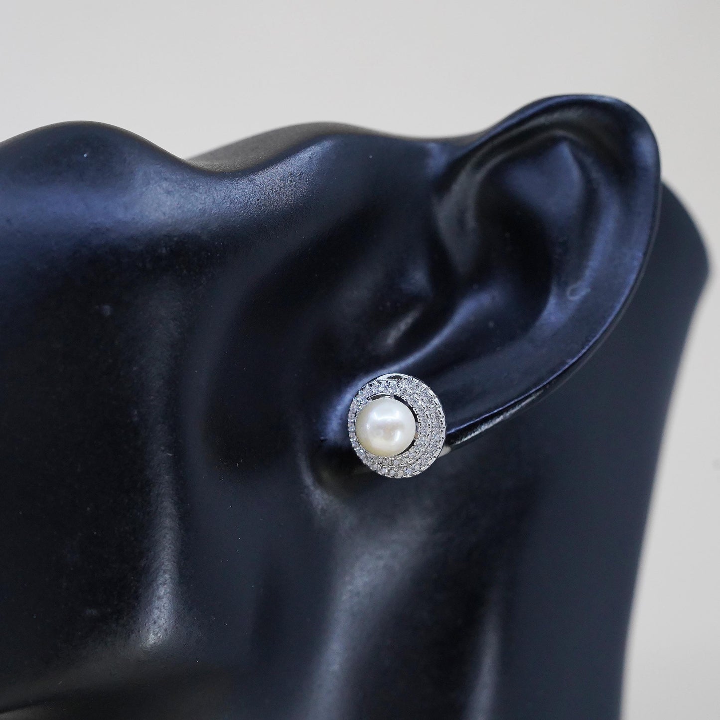 Vintage Sterling 925 silver 7mm freshwater pearl stud with cluster cz around
