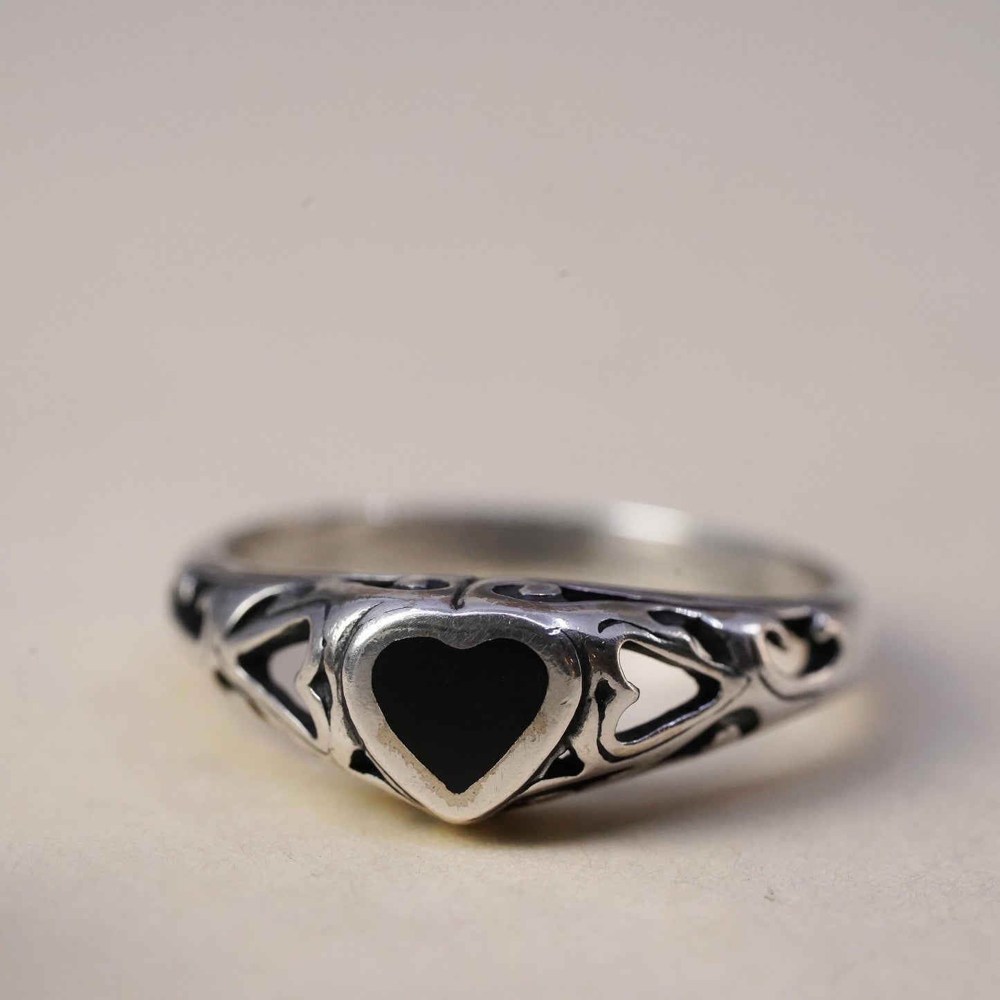 Size 7, Wheeler Jewelry Co. sterling silver ring, Native American 925 ring onyx