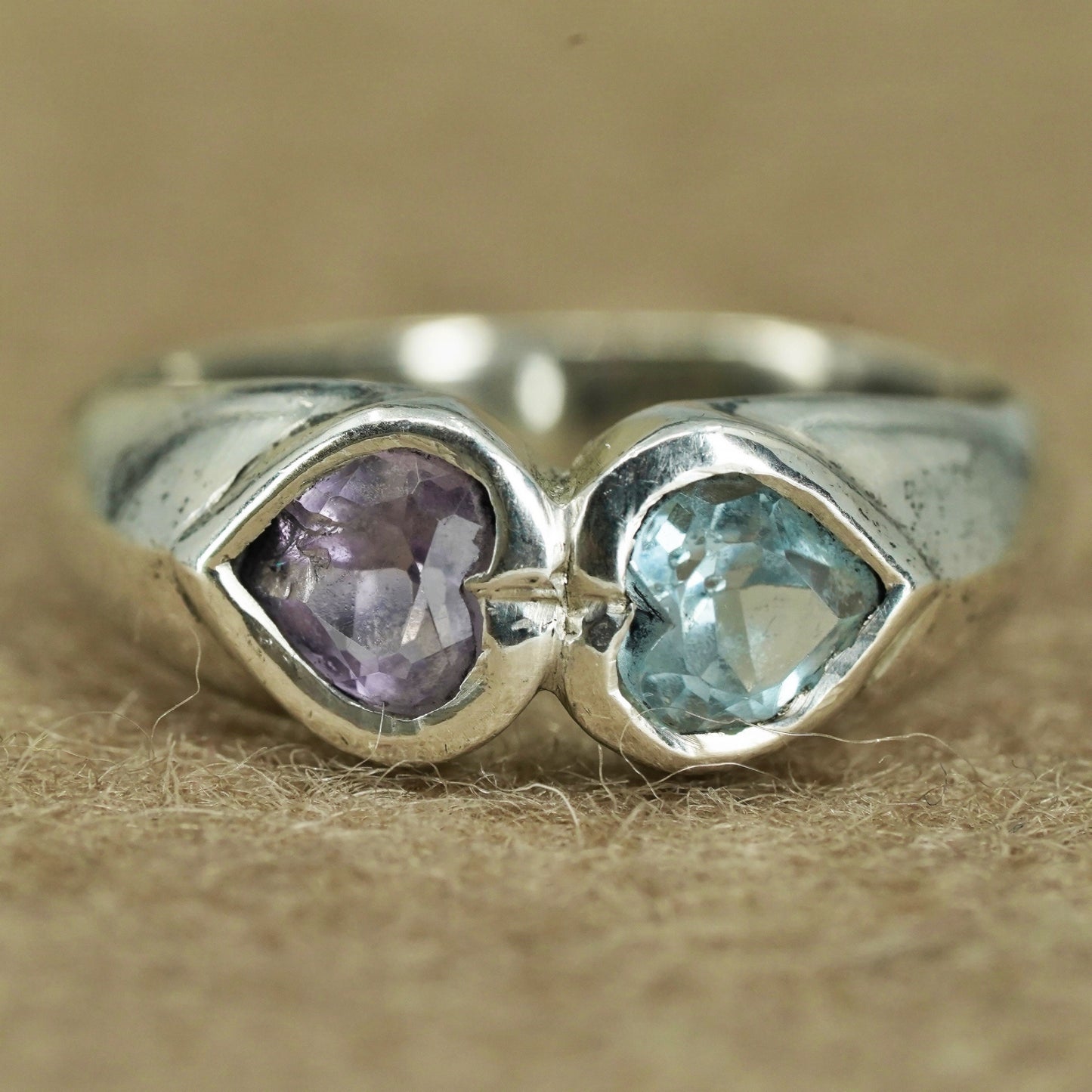 Size 7, vintage southwestern Sterling 925 silver ring, heart amethyst topaz