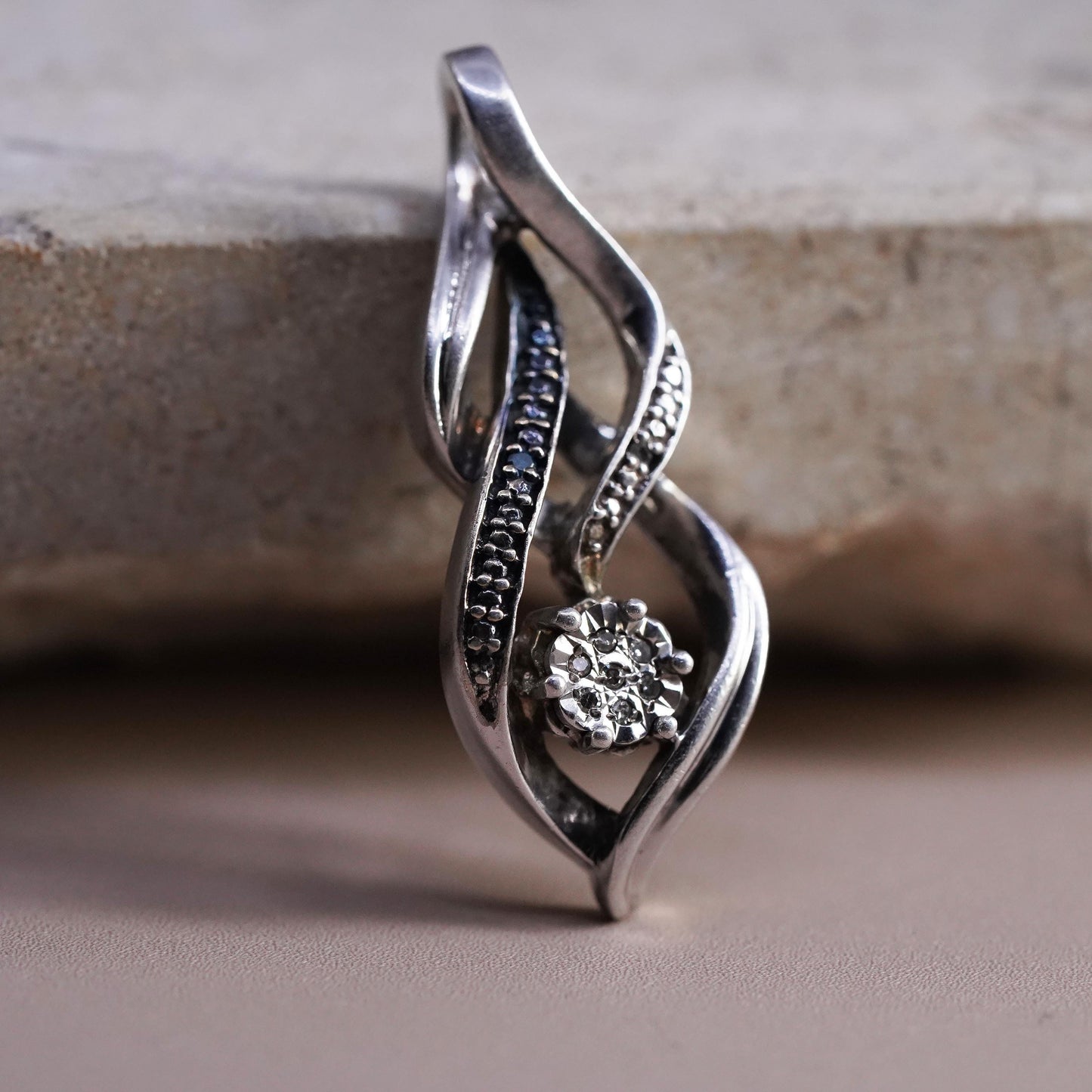 Vintage Sterling silver pendant, 925 entwined teardrop with clear black diamond