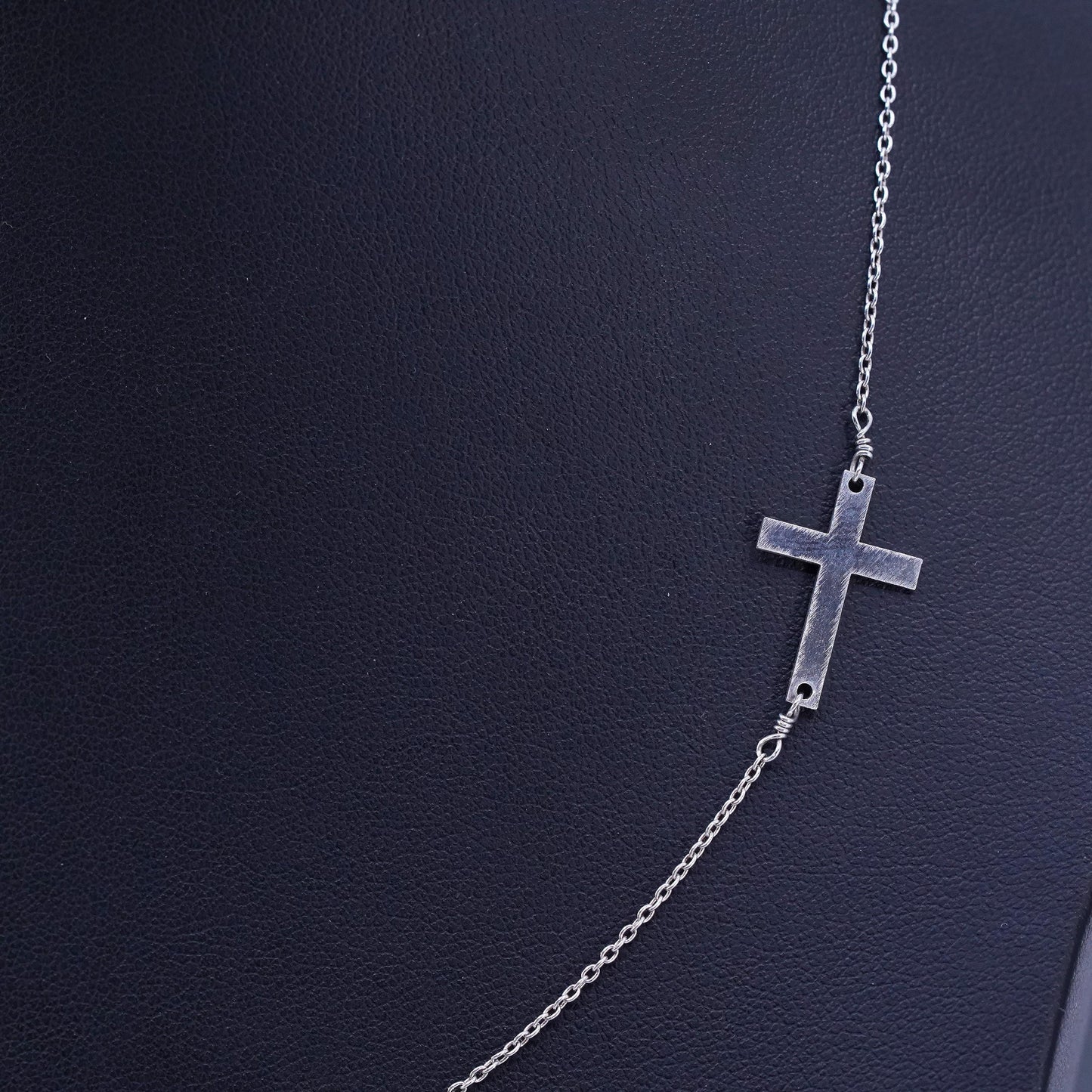 16”, vintage Sterling 925 silver handmade circle necklace with cross pendant
