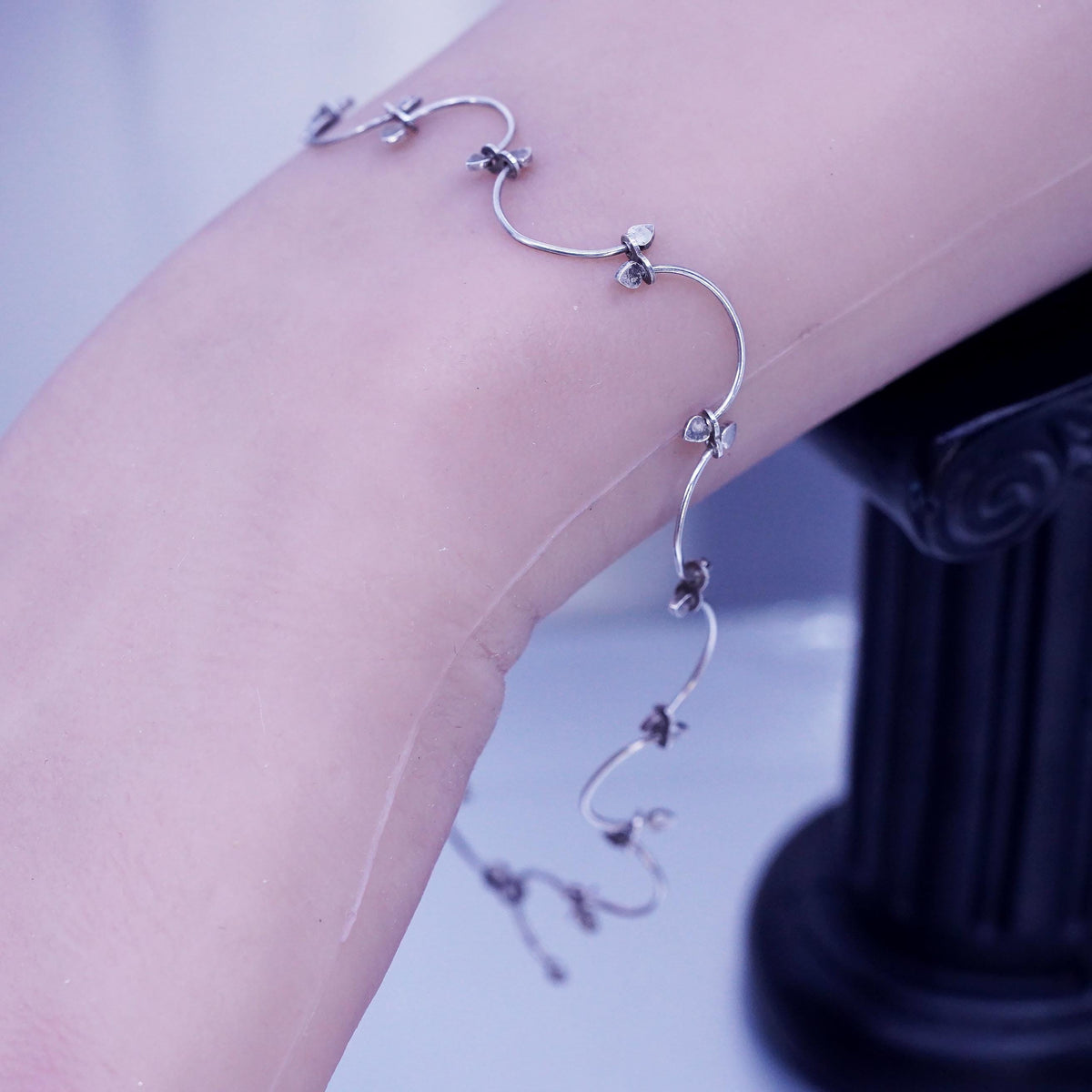 8.5" Vintage Sterling Silver 925 Heart Station Bracelet Wavy Chain Tiny Hearts