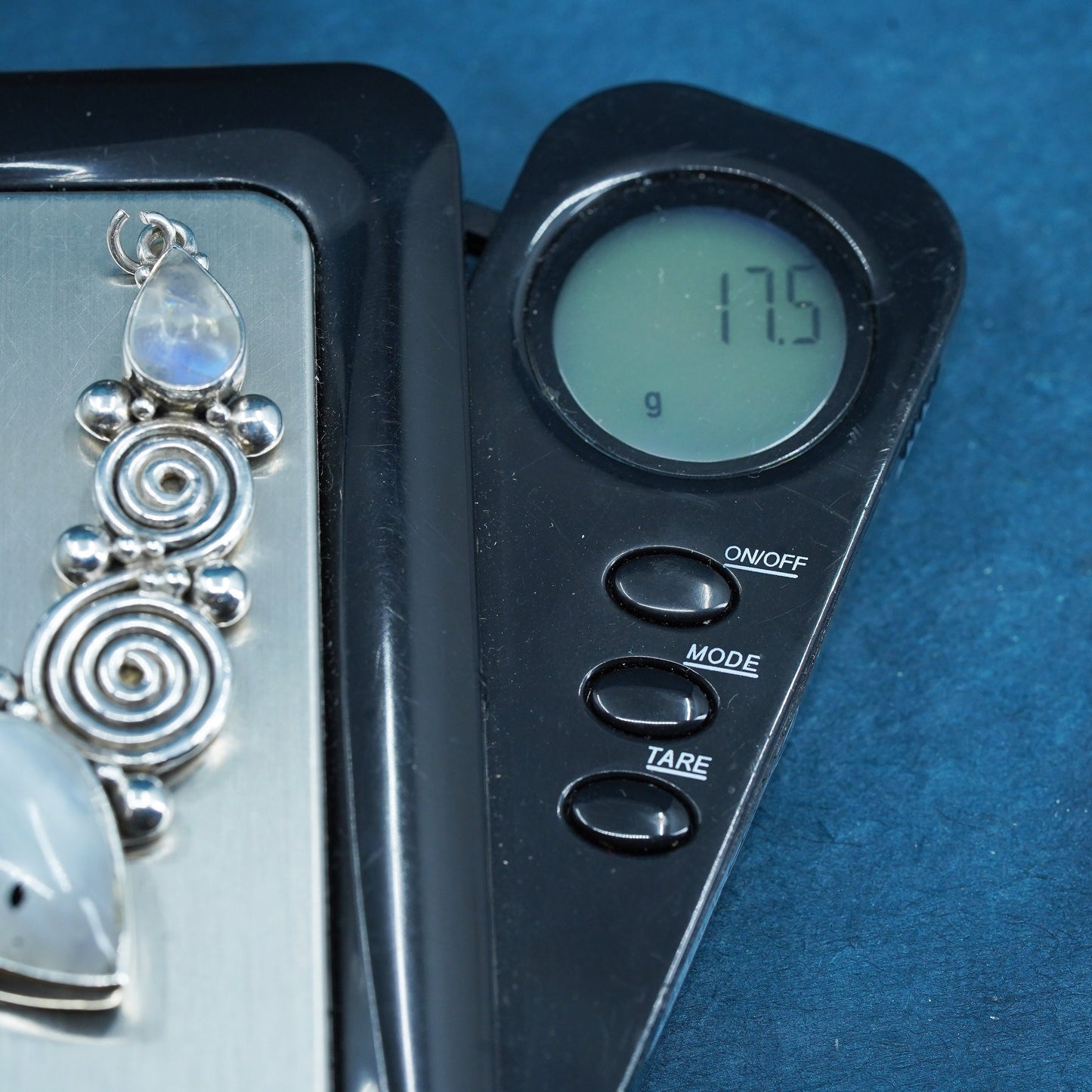 Vintage Sterling 925 silver handmade pendant with teardrop moonstone