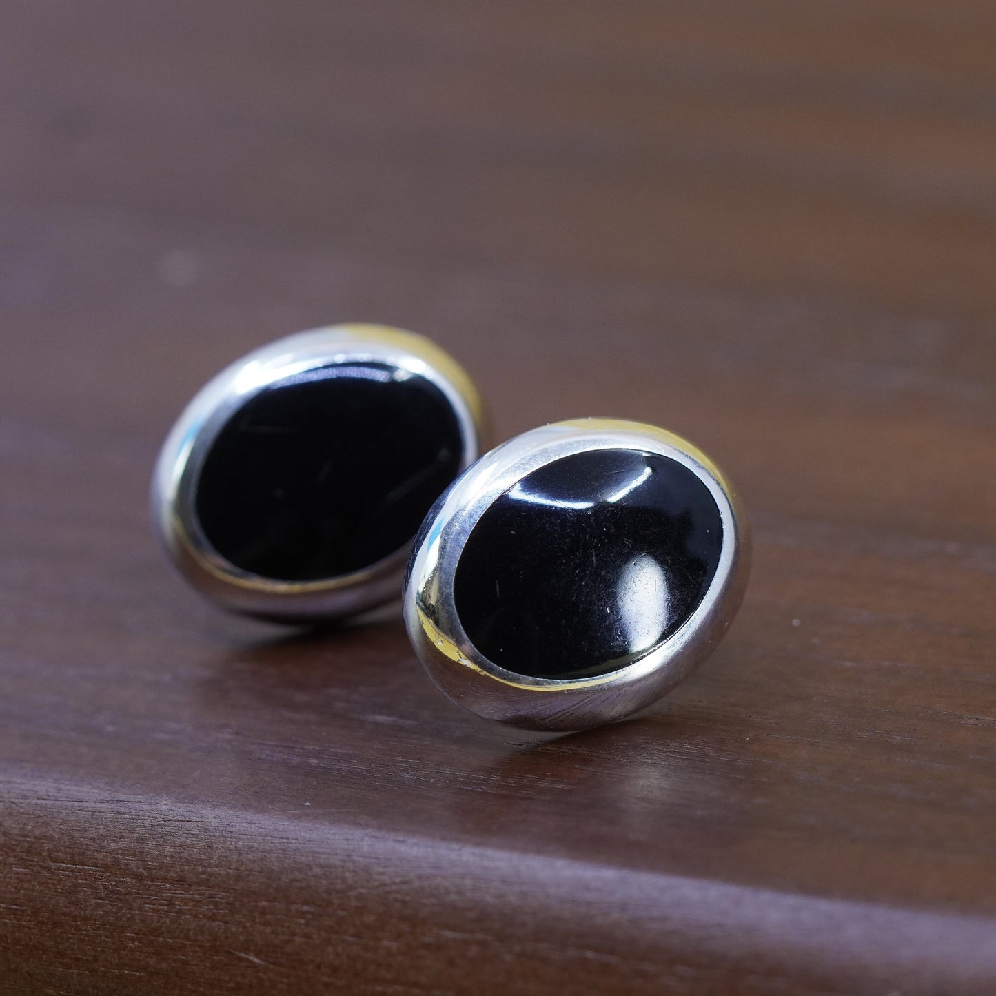 Mexican Sterling 925 silver handmade teardrop earrings with round onyx inlay