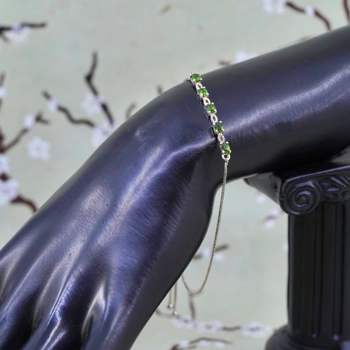 Size adjustable, Vintage sterling silver bracelet, 925 box chain with peridot