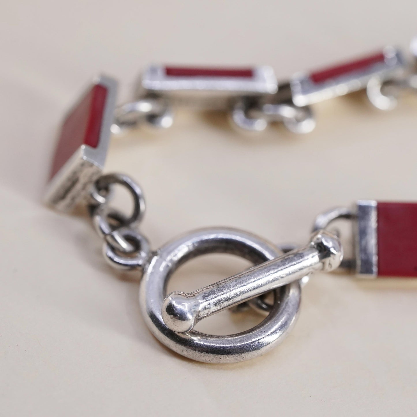 7", Vintage southwestern Sterling 925 silver tennis bracelet w/ red onyx inlay
