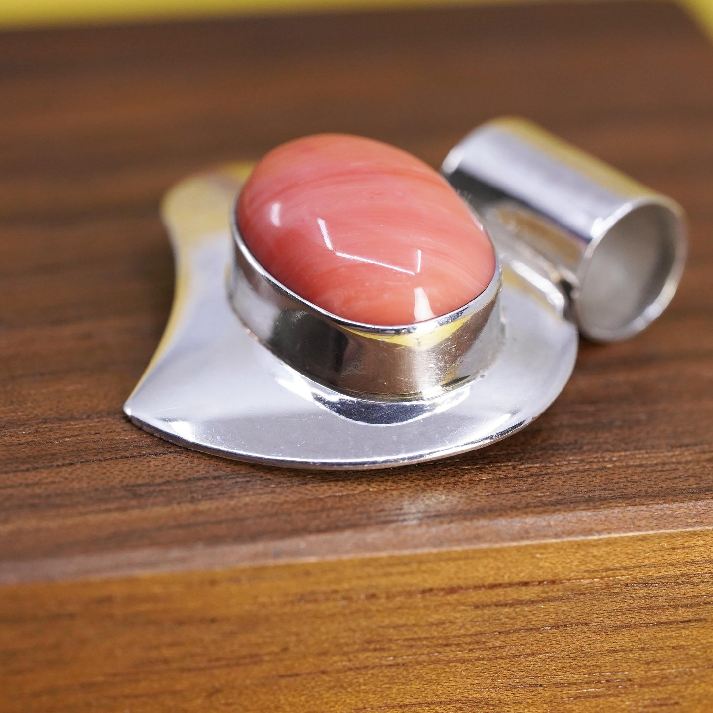 Vintage Sterling silver pendant, oval shaped 925 silver pendant with red agate