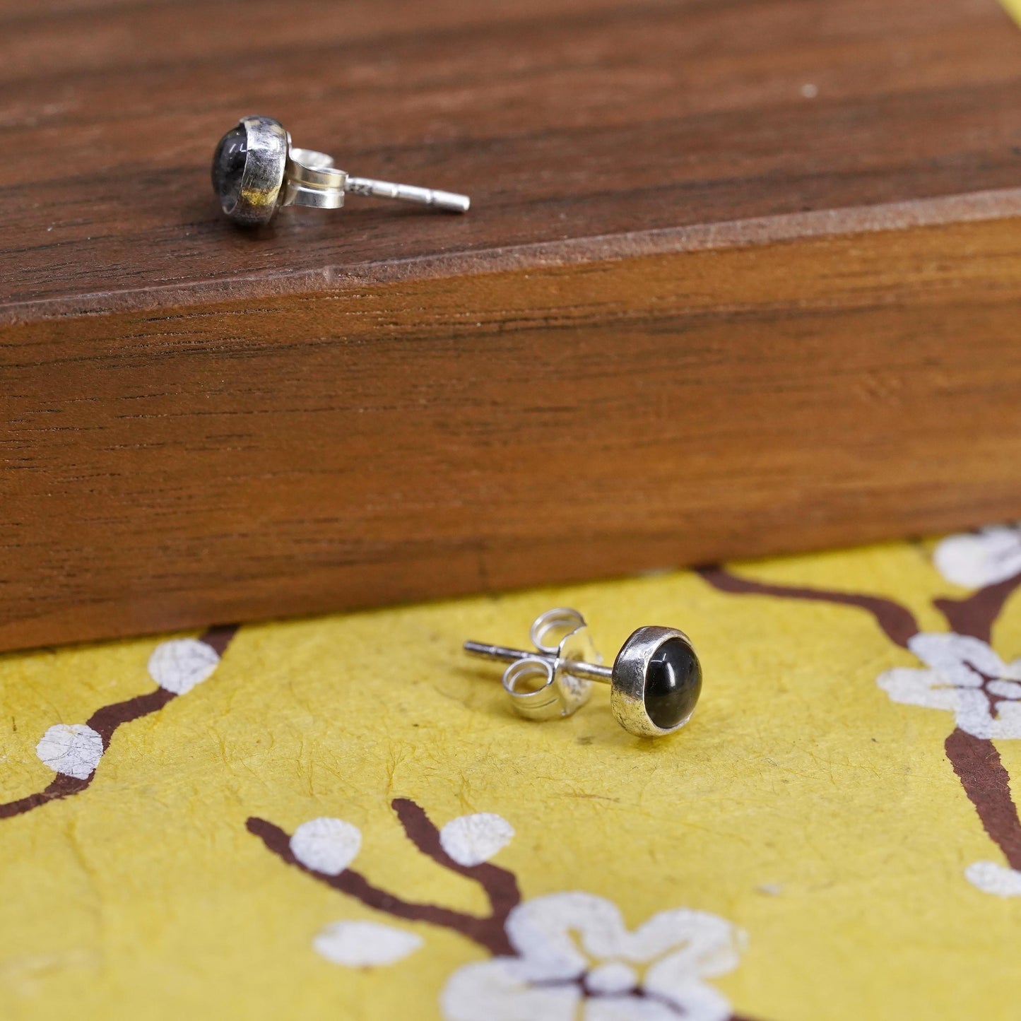 vintage Sterling silver handmade studs, circle earrings with artisan glass