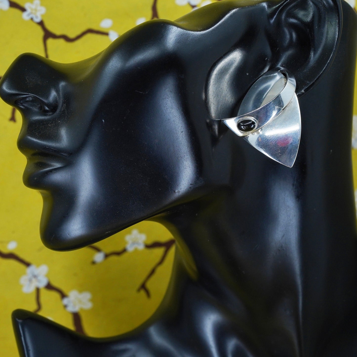 vintage mexico modern Sterling silver handmade studs, wavy earrings with onyx