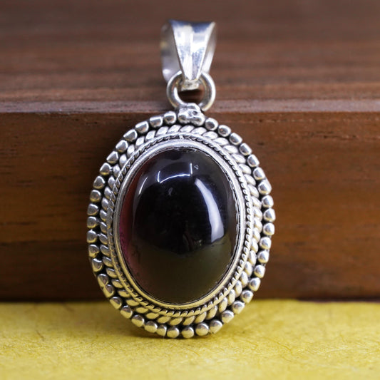 Vintage Sterling 925 silver handmade pendant with oval shaped amethyst pendant