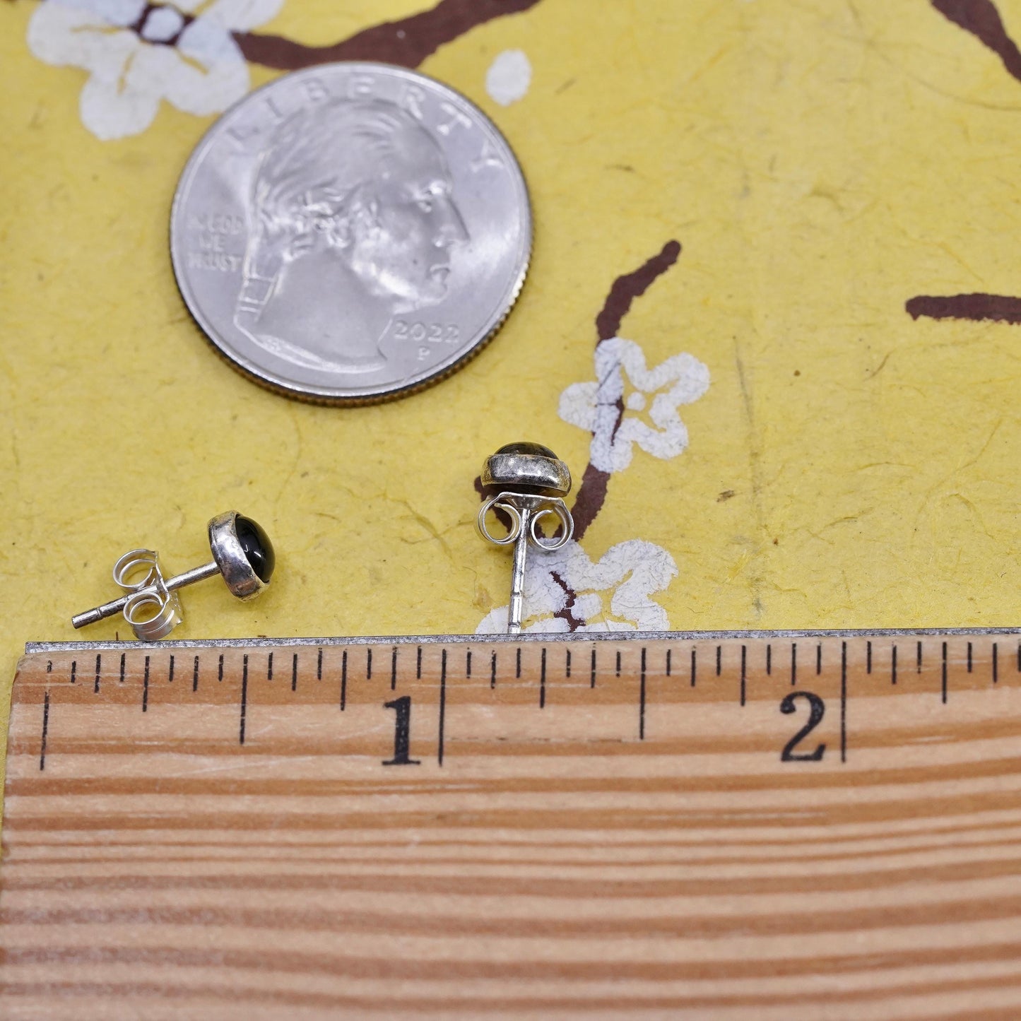 vintage Sterling silver handmade studs, circle earrings with artisan glass