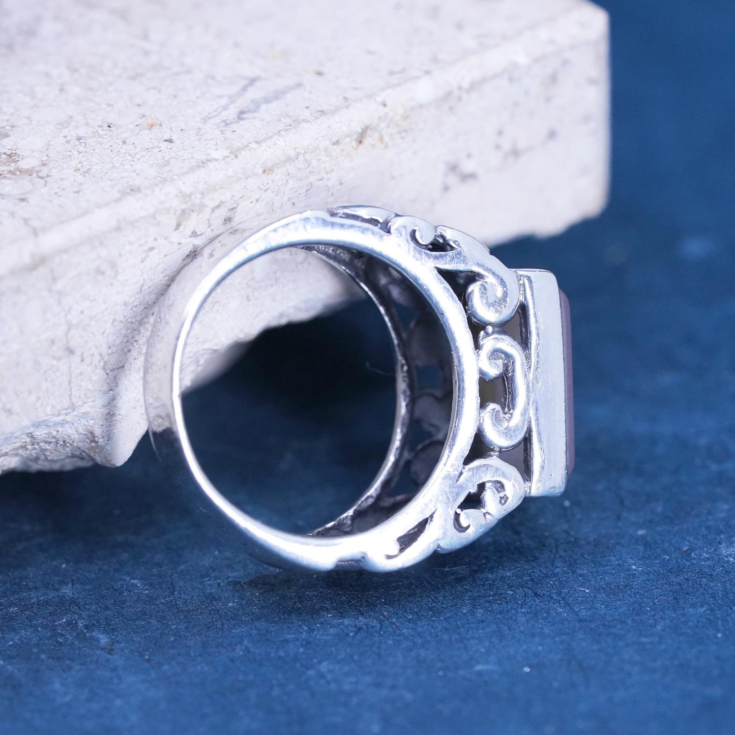 Size 6, vintage sterling 925 silver handmade ring with mother of pearl filigree