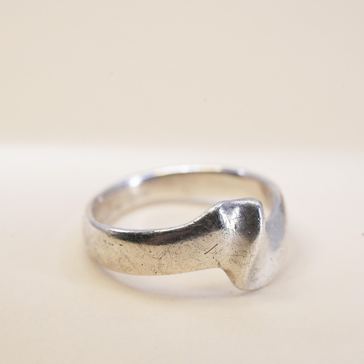 Size 7.25, vintage sterling silver handmade ribbed ring, 925 wavy band