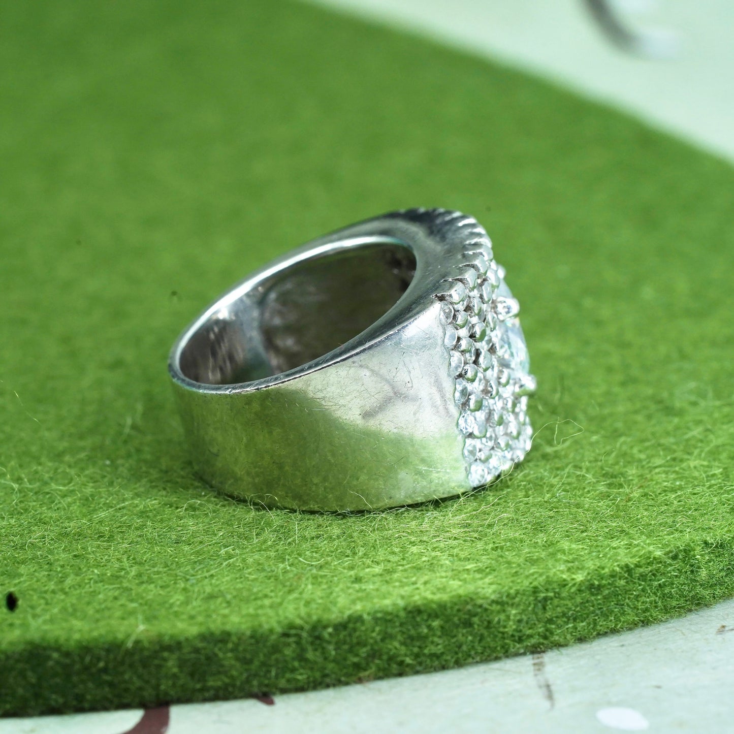 Size 8, vintage Sterling 925 silver statement ring with CZ cluster