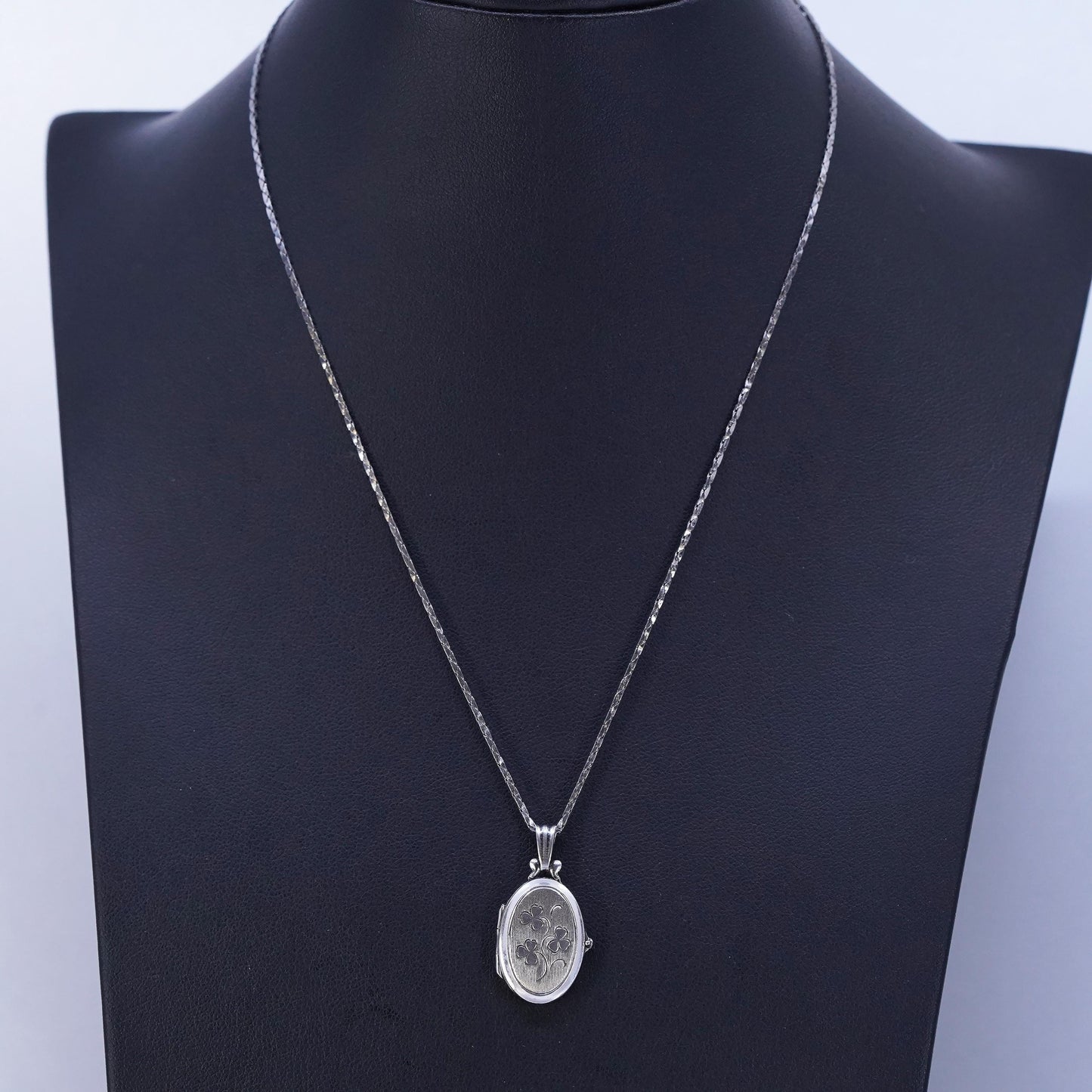 16”, Sterling 925 silver snake chain necklace with oval photo locket pendant