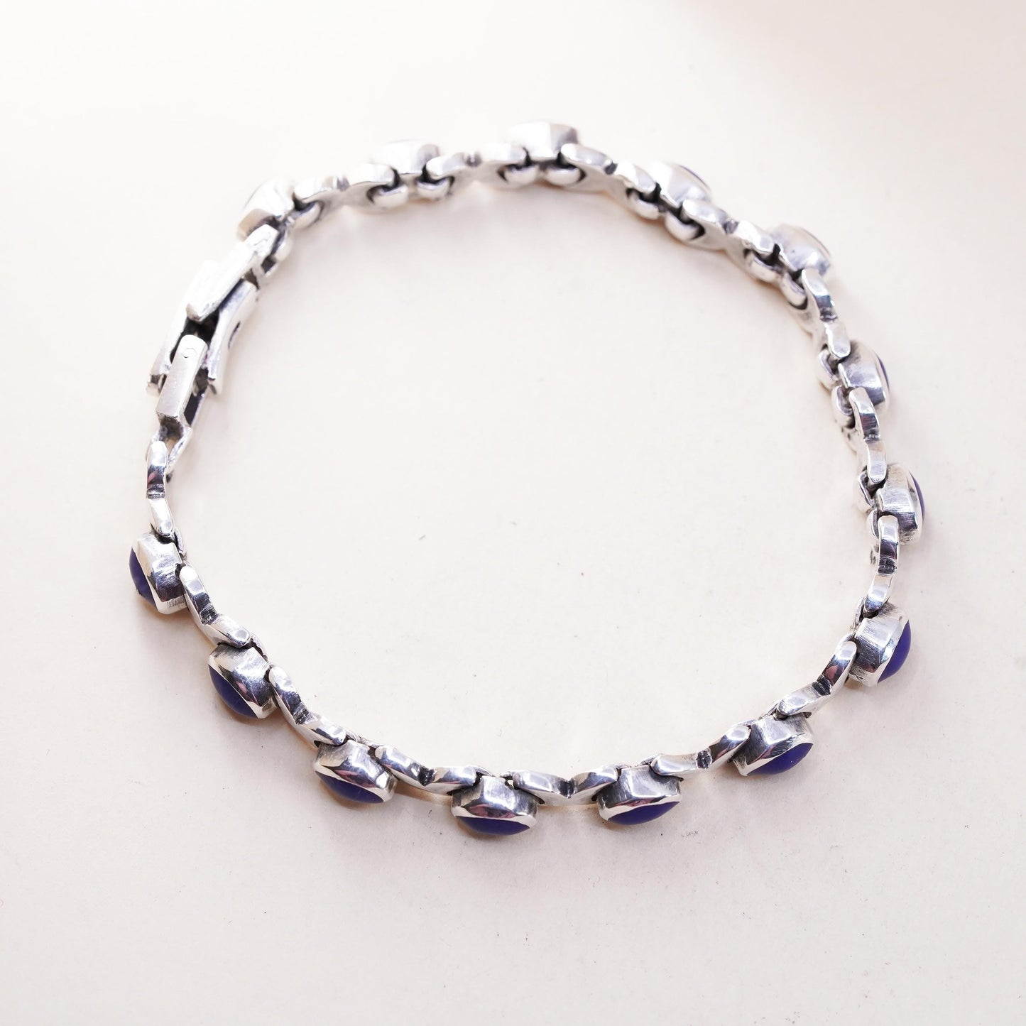 7", Vintage southwestern Sterling 925 silver tennis bracelet with blue onyx