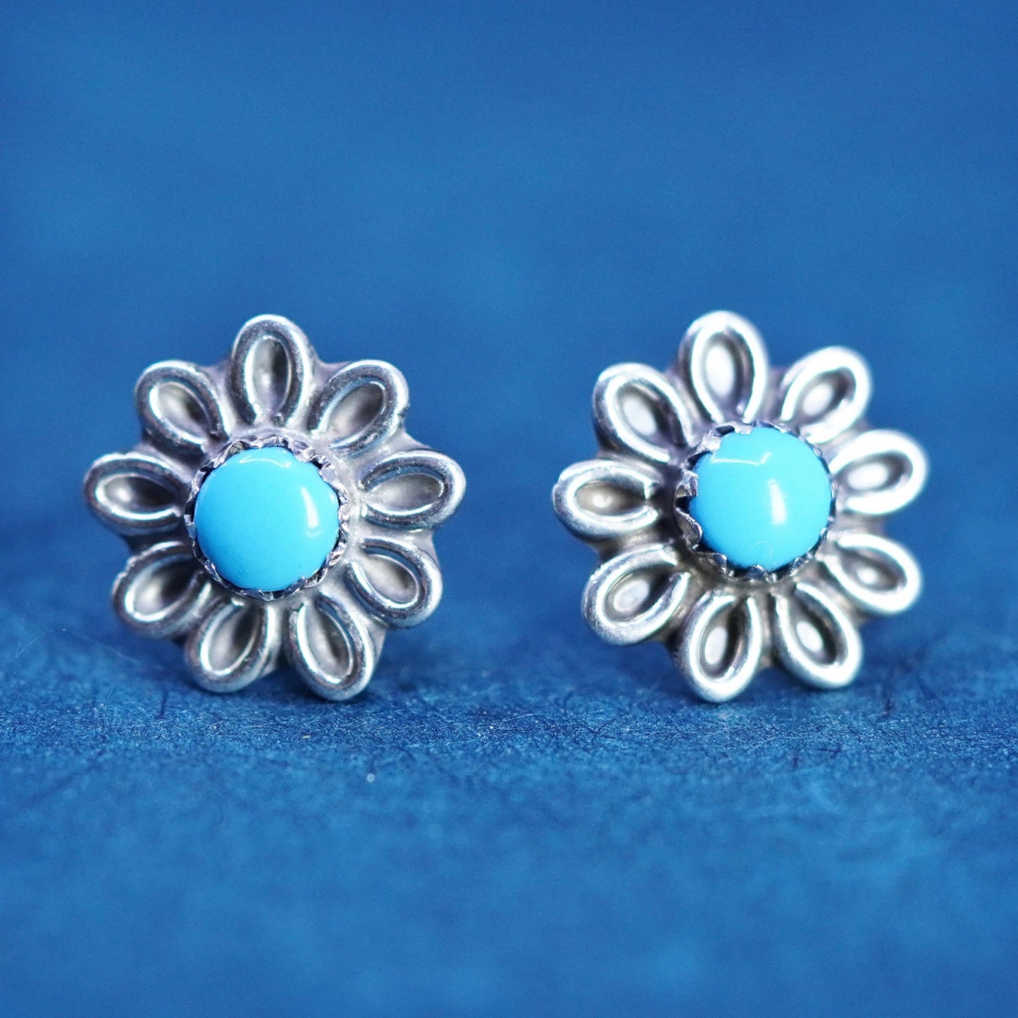 southwestern Sterling silver handmade earrings, 925 flower studs with turquoise