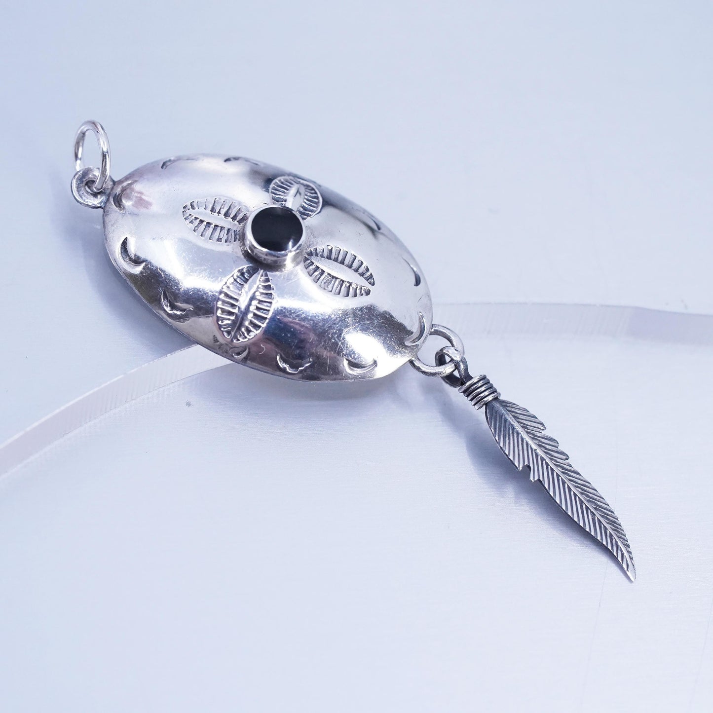 Native American southwestern sterling 925 silver onyx pendant feather dangle