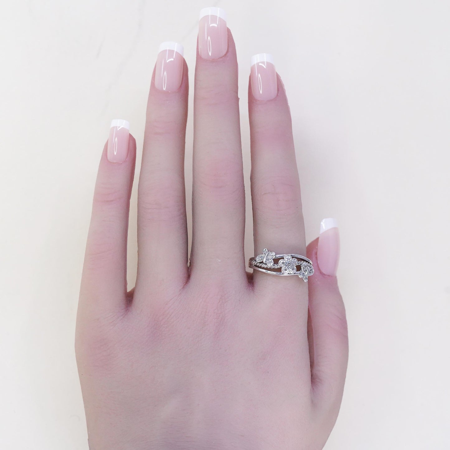 Size 8, Vintage NDI sterling silver ring band genuine diamond butterfly flower