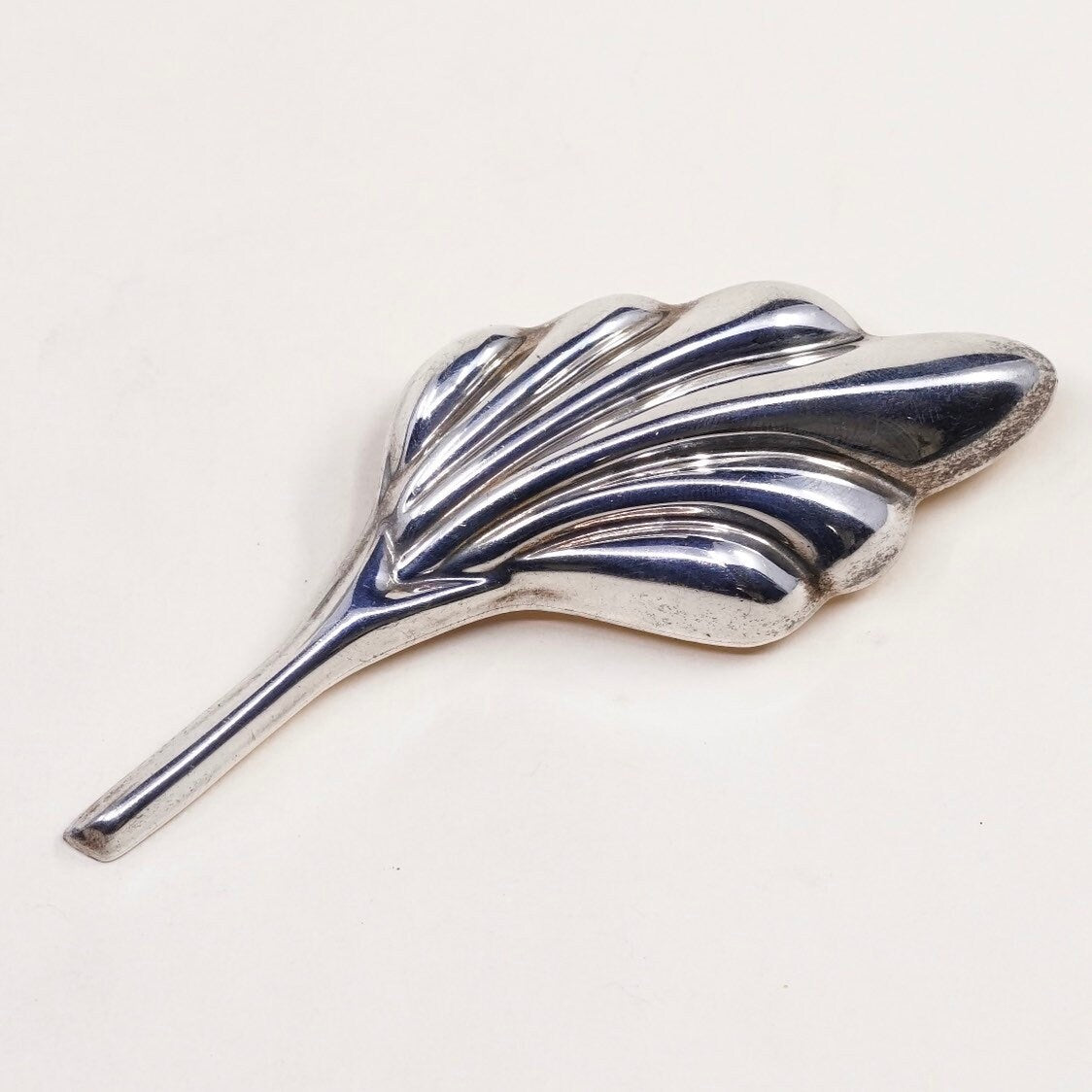Vintage sterling silver handmade leaf shaped brooch, solid Mexico 925 silver TA-163