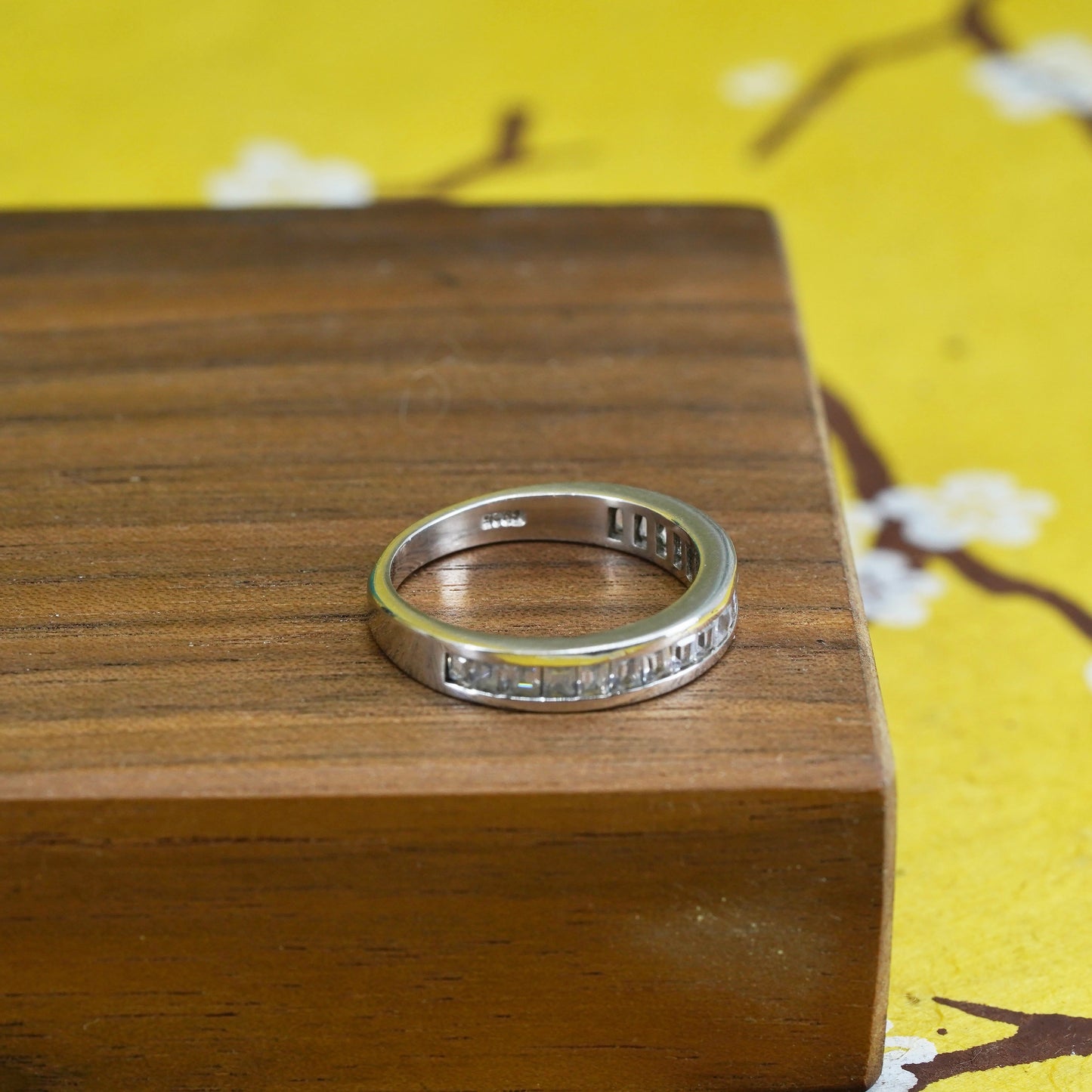 Size 7, vintage Sterling silver ring, 925 band with cz