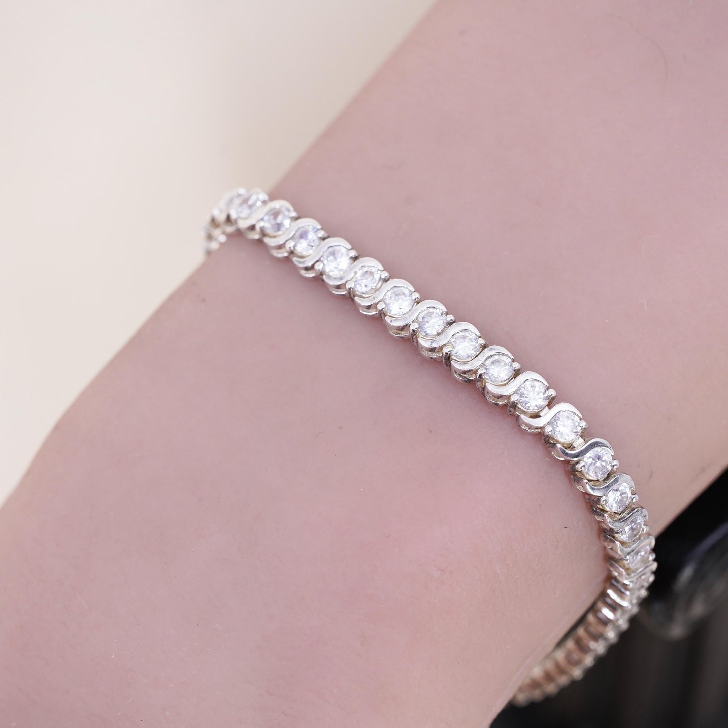 7.25", Vintage Sterling 925 silver tennis bracelet with cluster cz