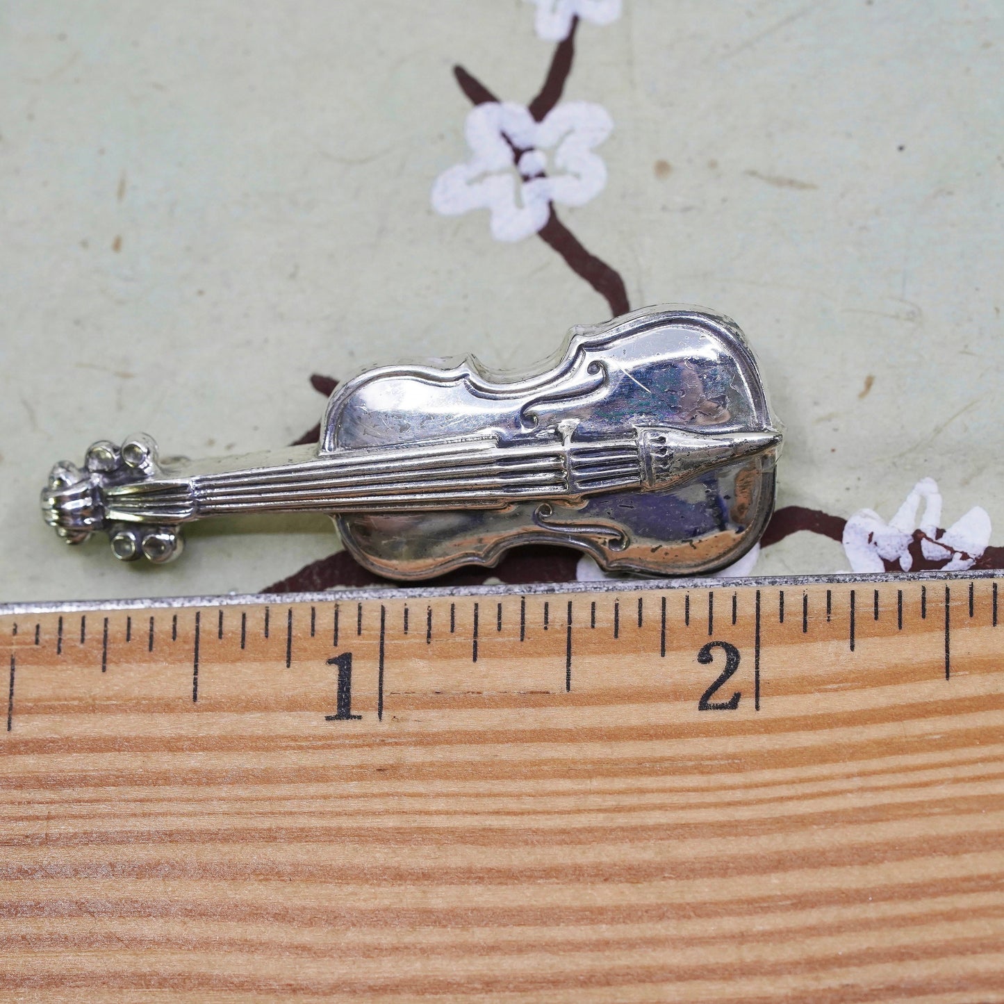 Vintage Sterling silver handmade brooch, solid 925 silver violin. jewelry