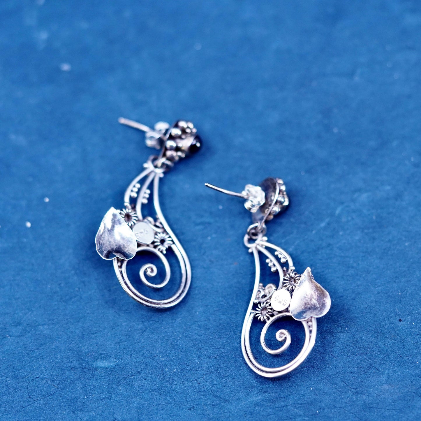 Vintage sterling 925 silver handmade swirly earrings with garnet beads