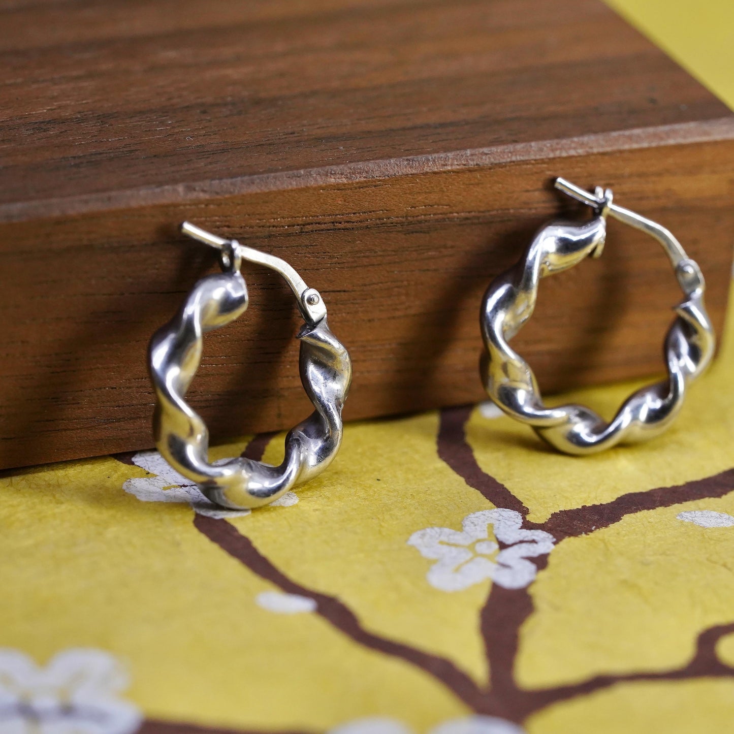 0.75”, Vintage Italy Sterling silver handmade earrings, 925 twisted hoops