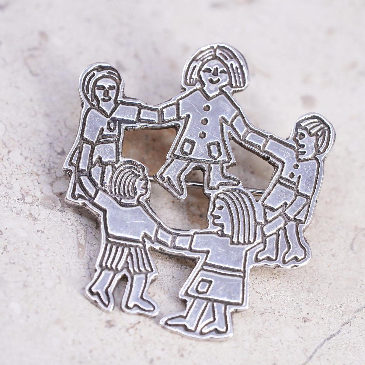 Sterling Silver 925 Children Holding Hands Circle Brooch Pin, Family Jewelry