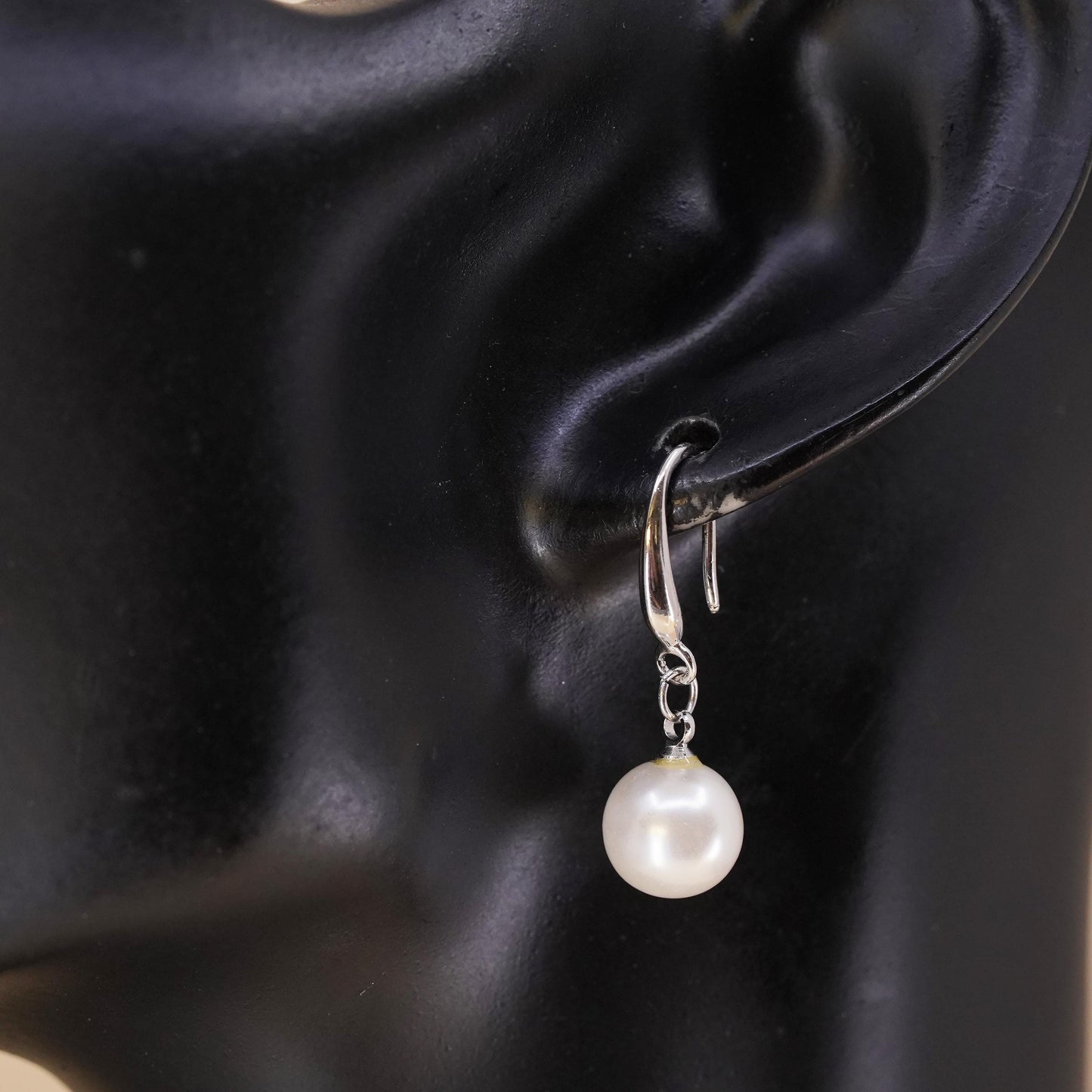Vintage sterling silver 925 handmade single earring with white freshwater pearl