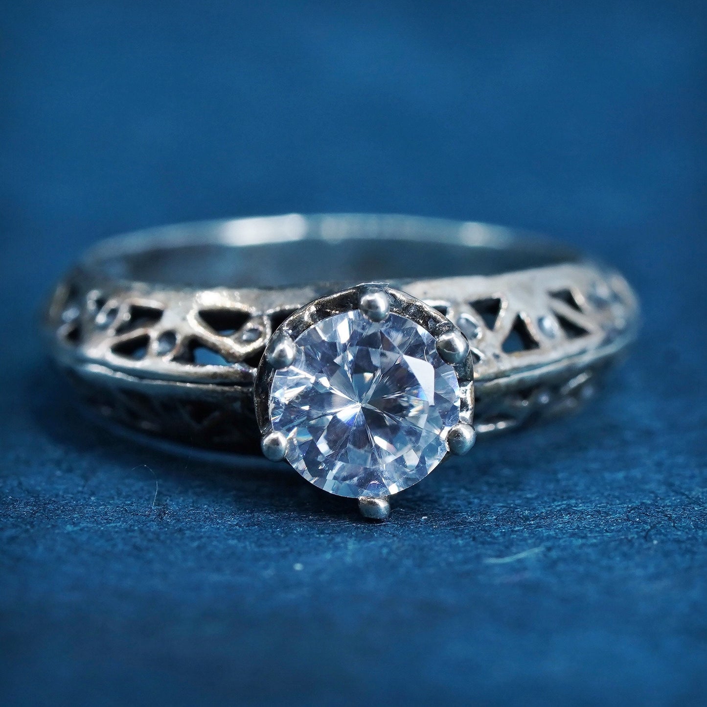 Size 6, Vintage Sterling silver handmade ring, 925 filigree band with Cz