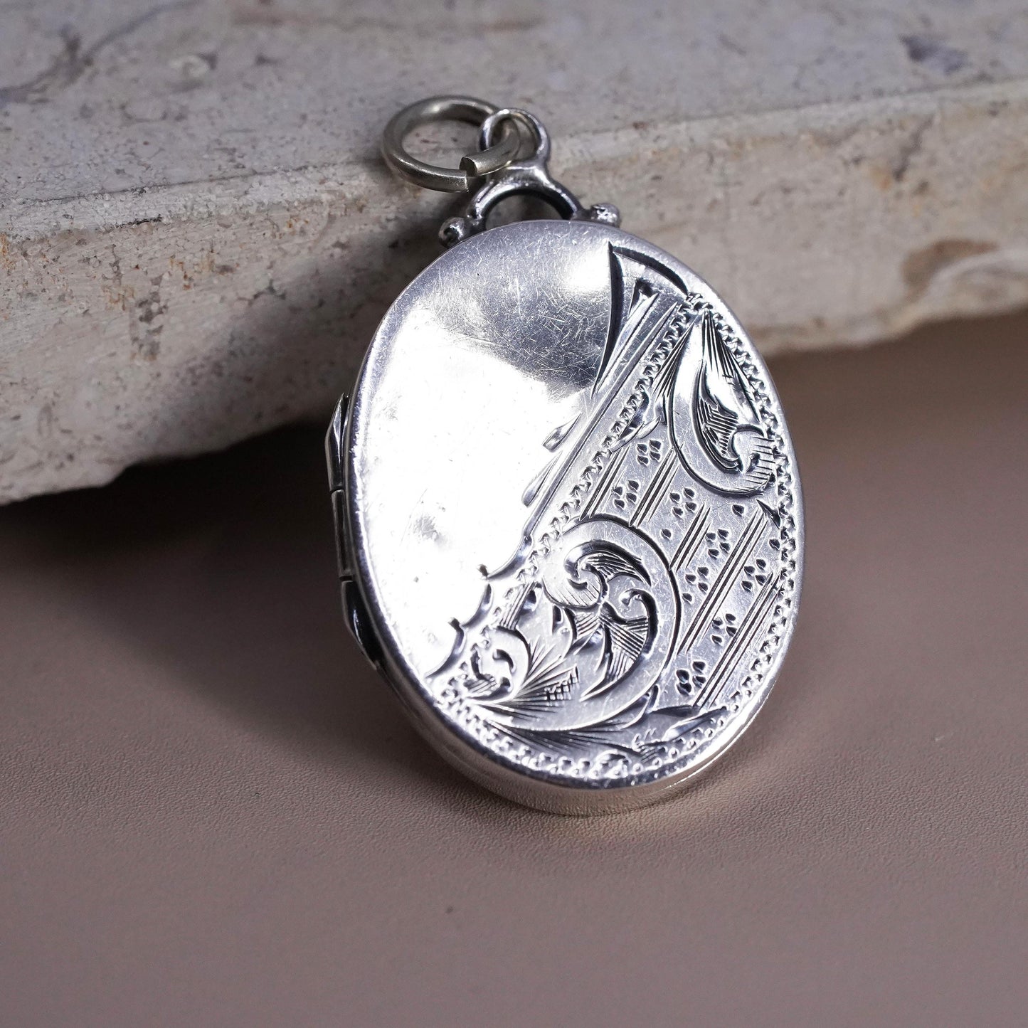 Vintage Sterling silver handmade pendant, 925 oval photo locket with swirly