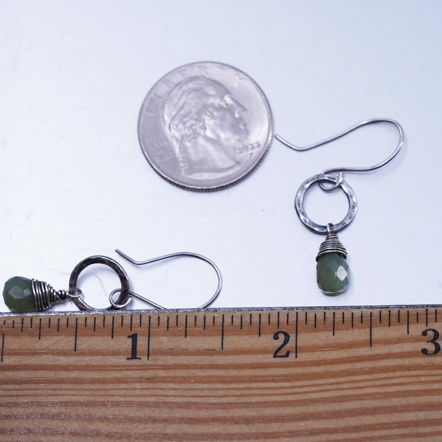 Vintage handmade Sterling 925 Silver Earrings, 925 circle with teardrop jade