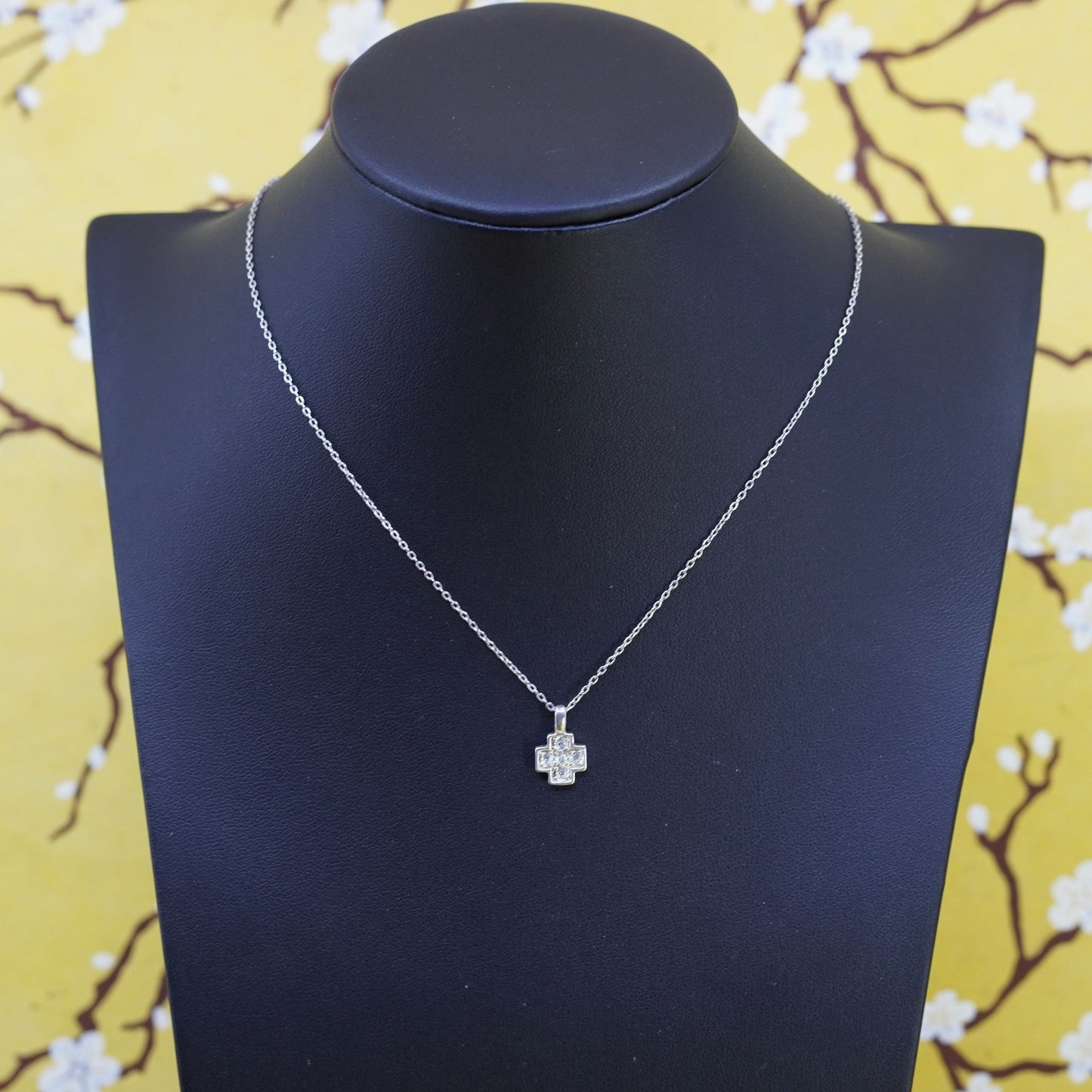 16”, vintage Sterling silver necklace, 925 circle chain with Cz cross pendant