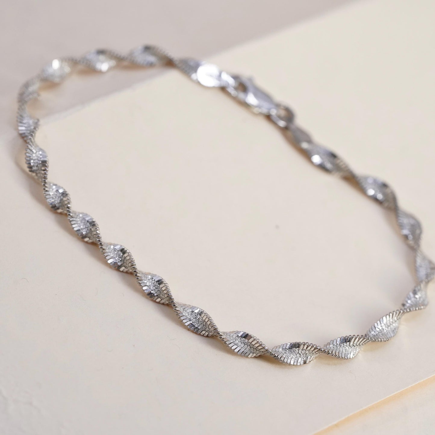 7.75", 4mm, Vintage sterling silver bracelet, 925 twisted herringbone chain